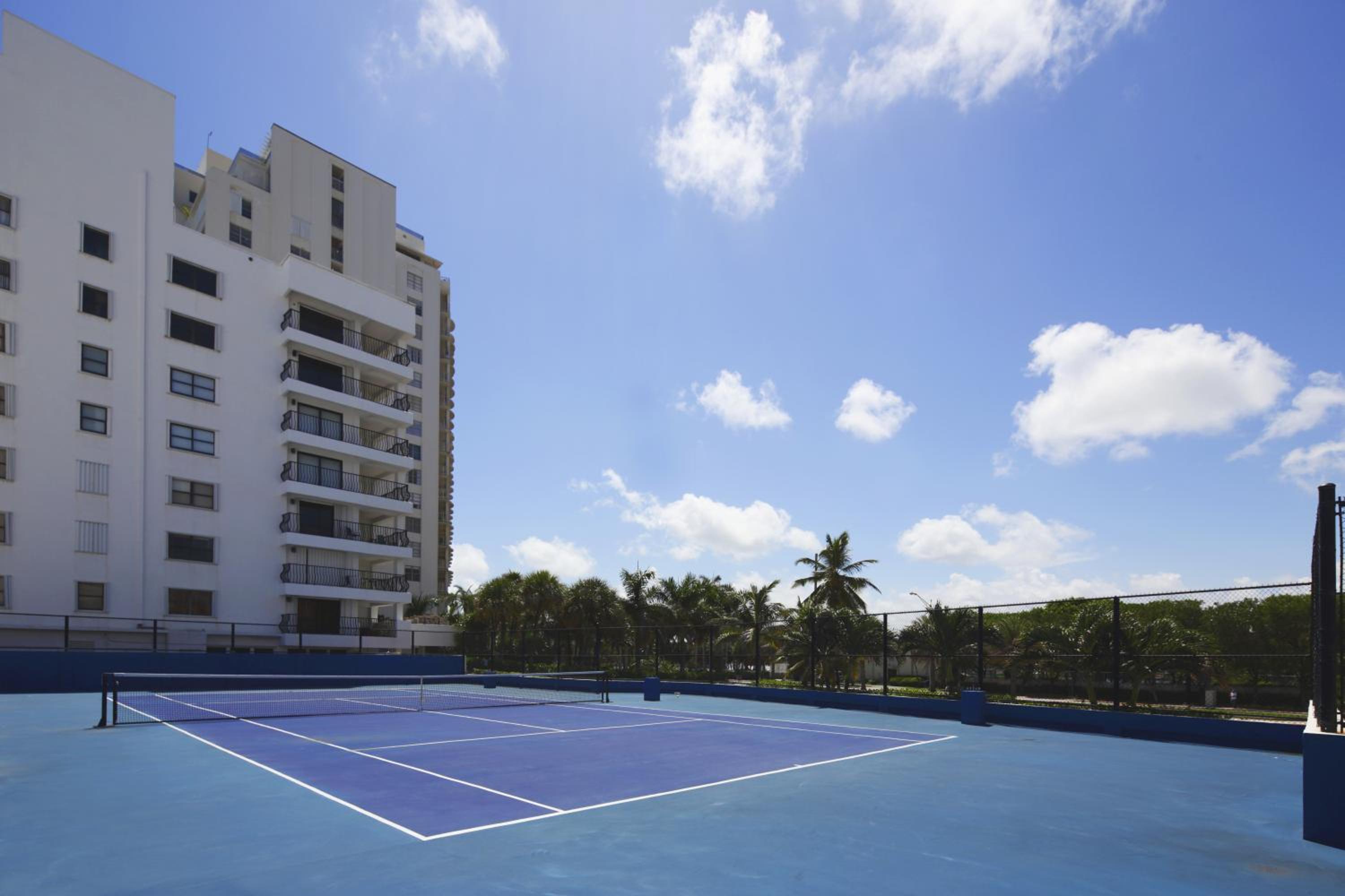 New Point Miami Beach Apartments