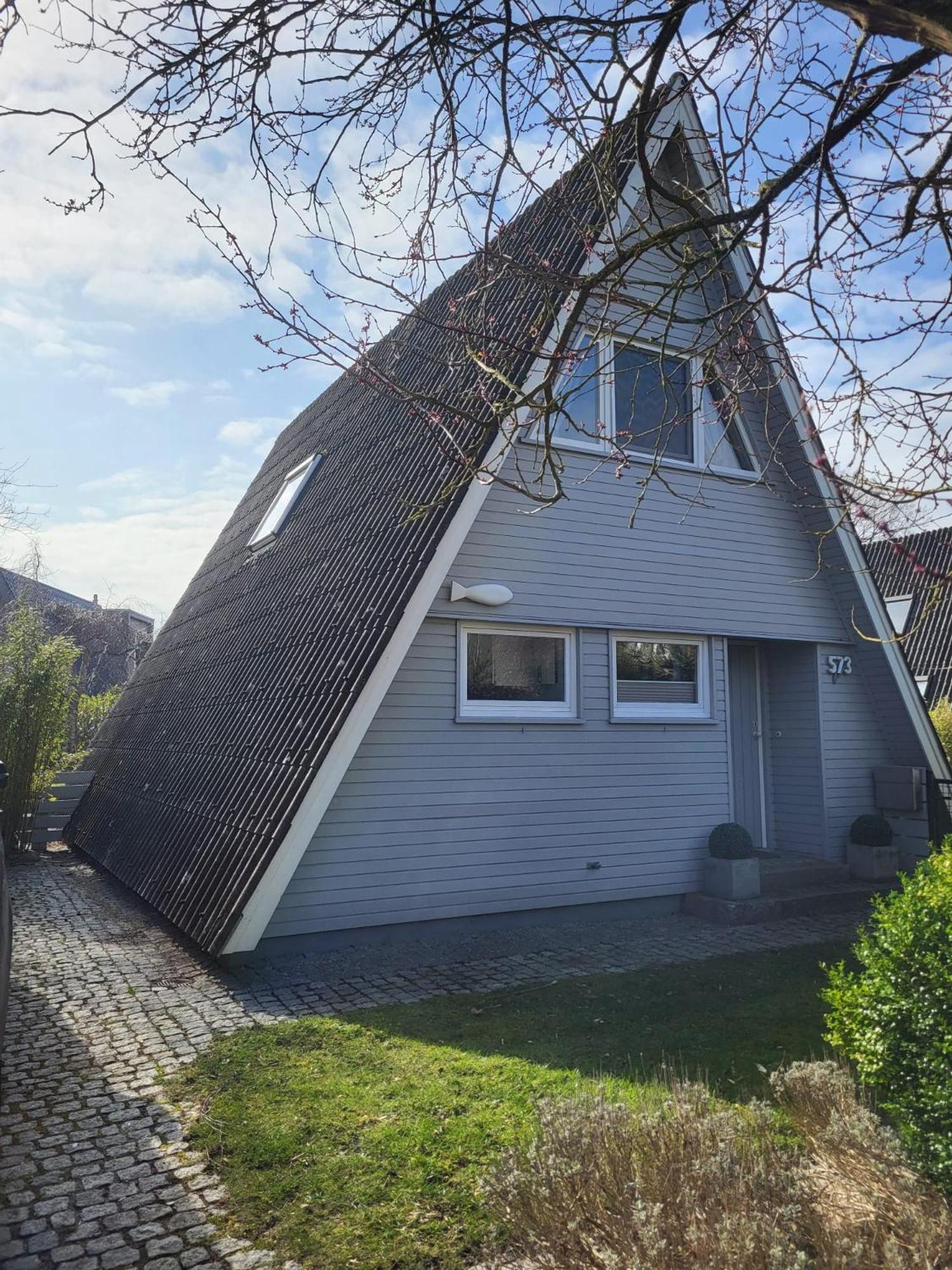 Nurdachhaus Zeltdachhaus Damp