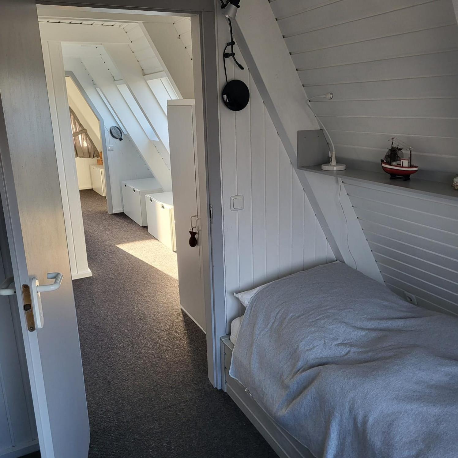 Nurdachhaus Zeltdachhaus Damp