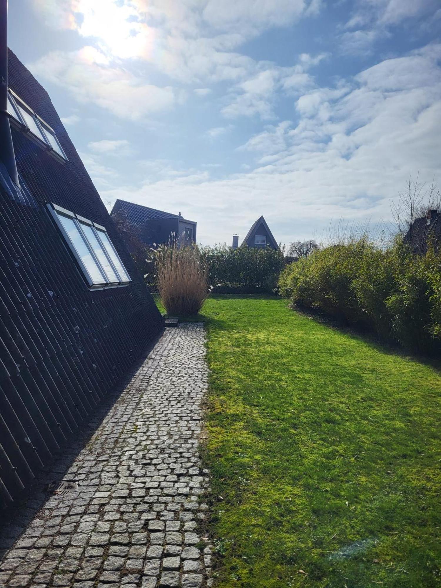 Nurdachhaus Zeltdachhaus Damp