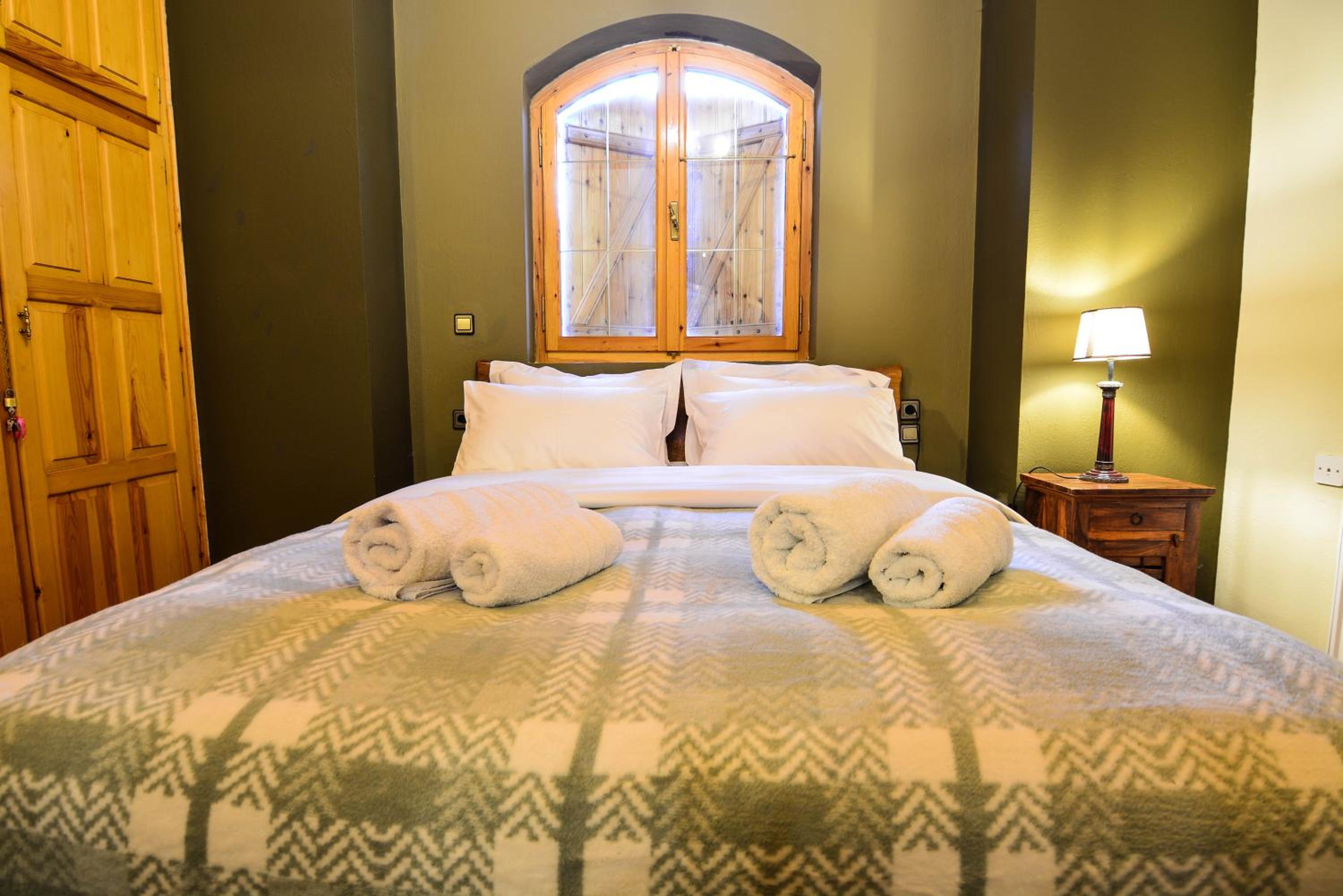Capris Rustic Ηouse with Mountain View