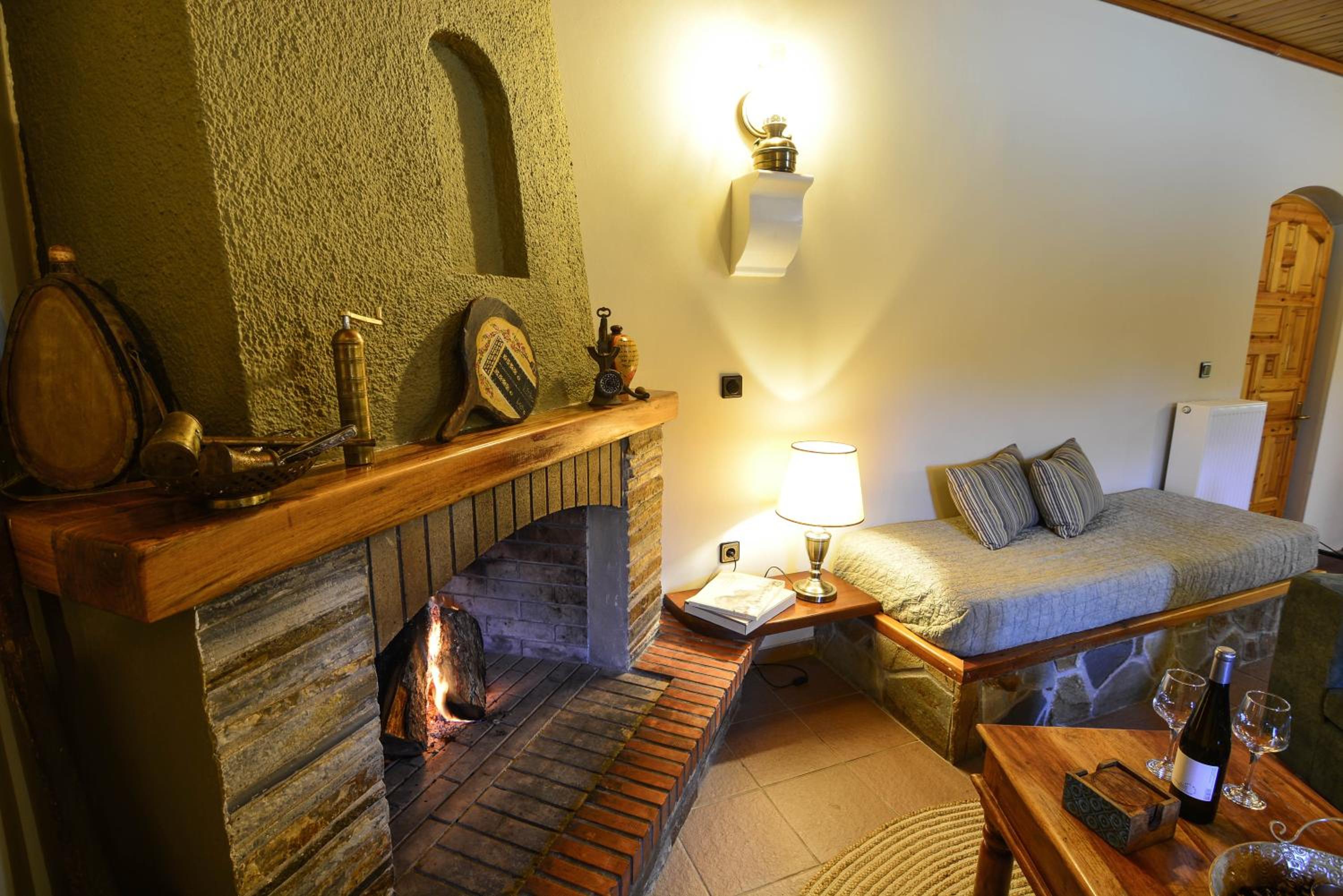 Capris Rustic Ηouse with Mountain View