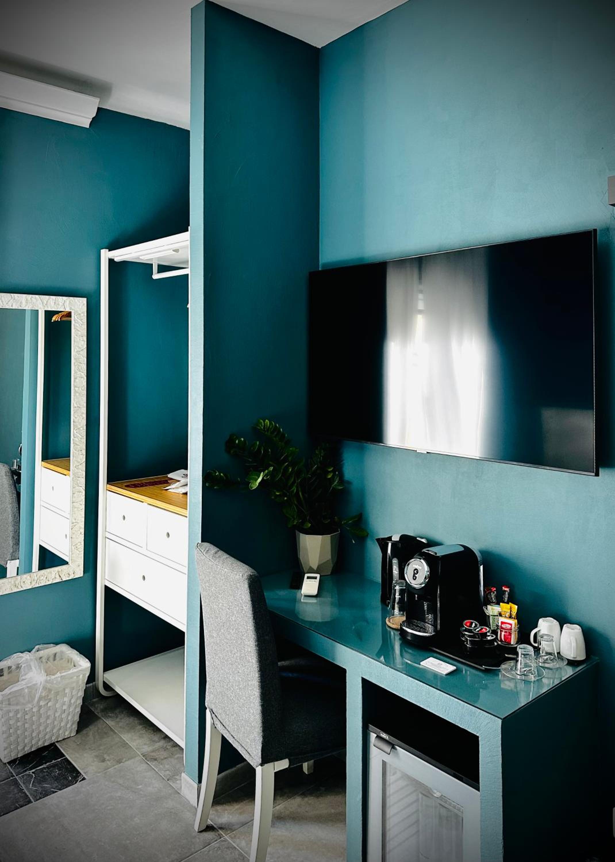 hotel room