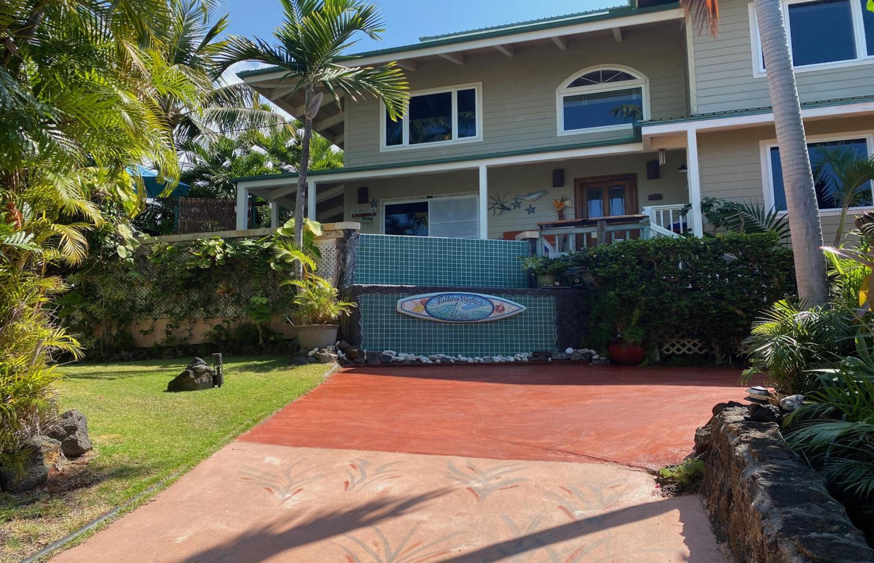 Falling Waters Kona