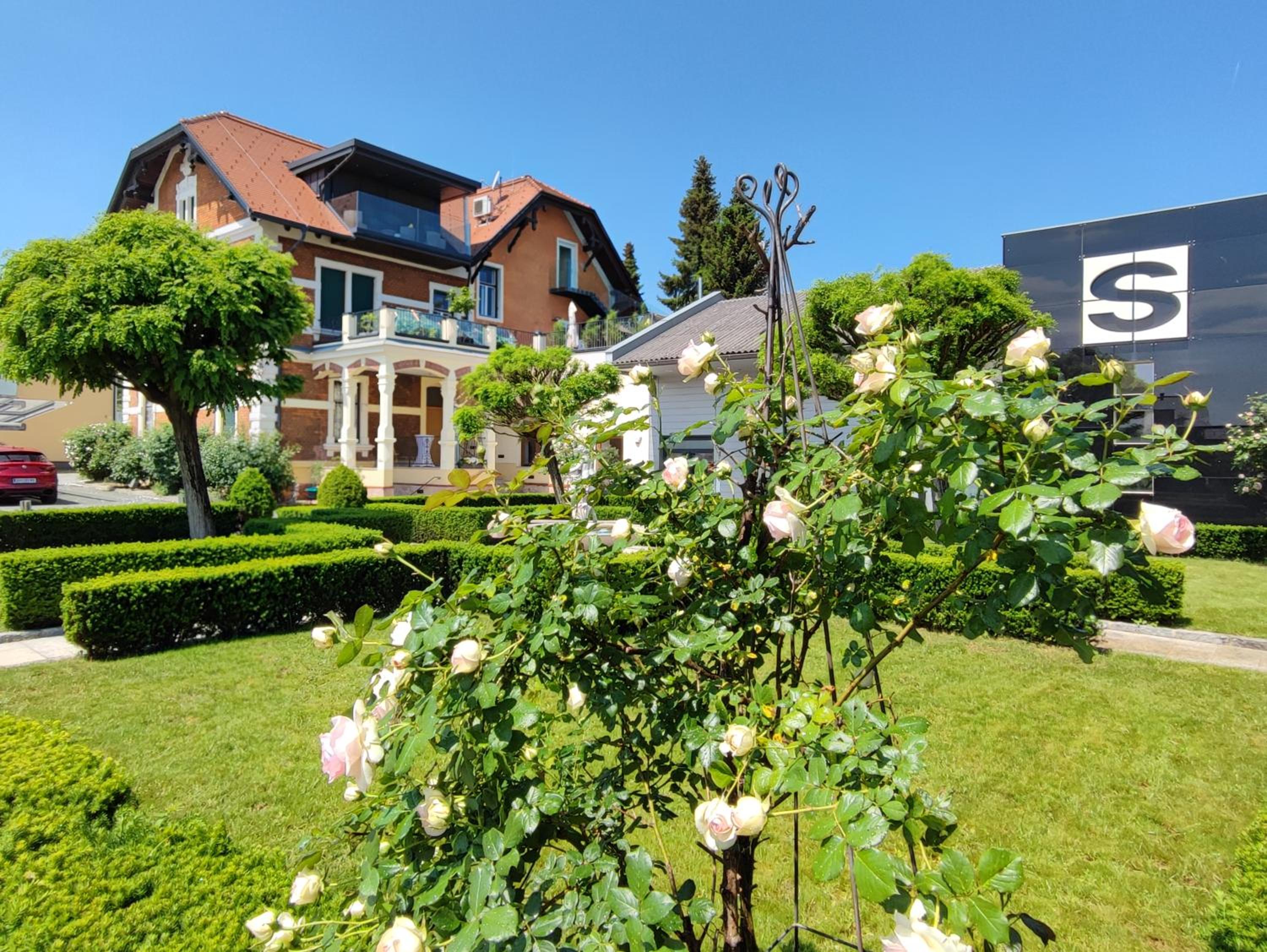 KUNST-VILLA Apartments Suite mit Sauna, GrazSüd, Apartment mit Gartenblick ohne Sauna