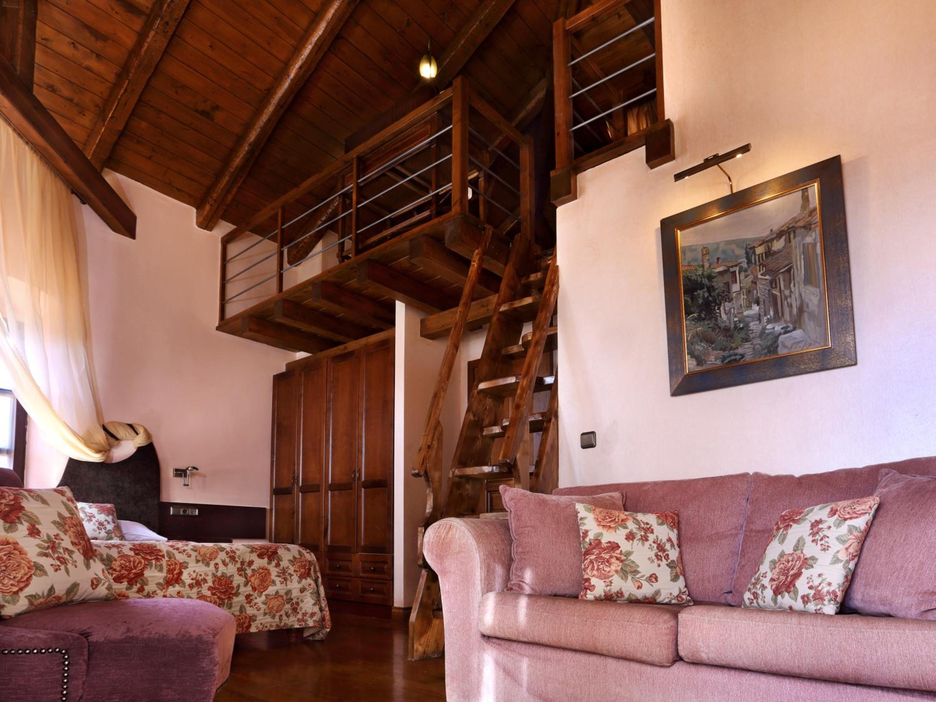 Lousiou Nymphes escape suites