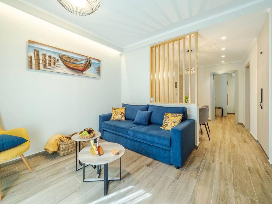 Soma Lux Apartment! view 4