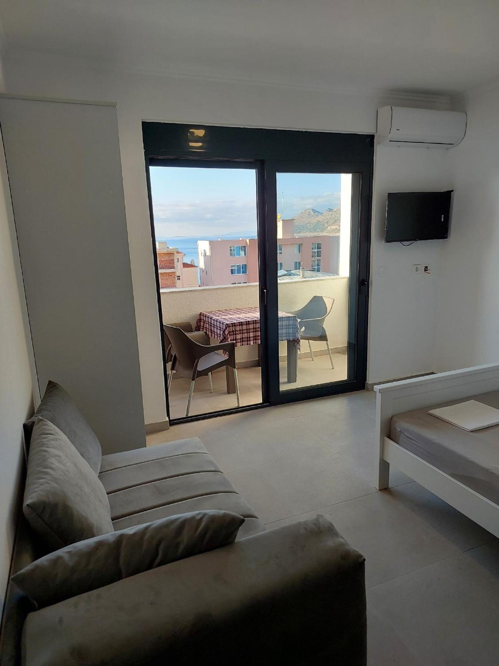 Top Apartments