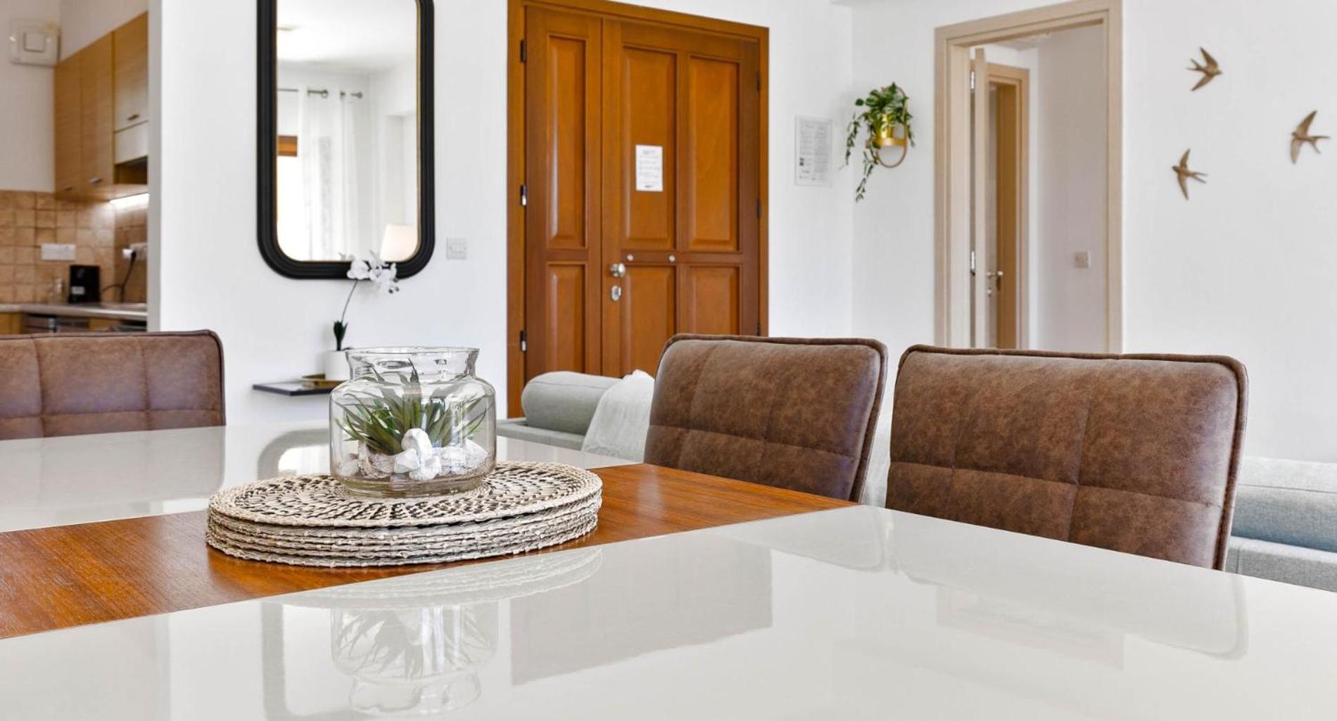 Beautiful Ground Floor Apartment BC02 - Lelantos, Theseus Village