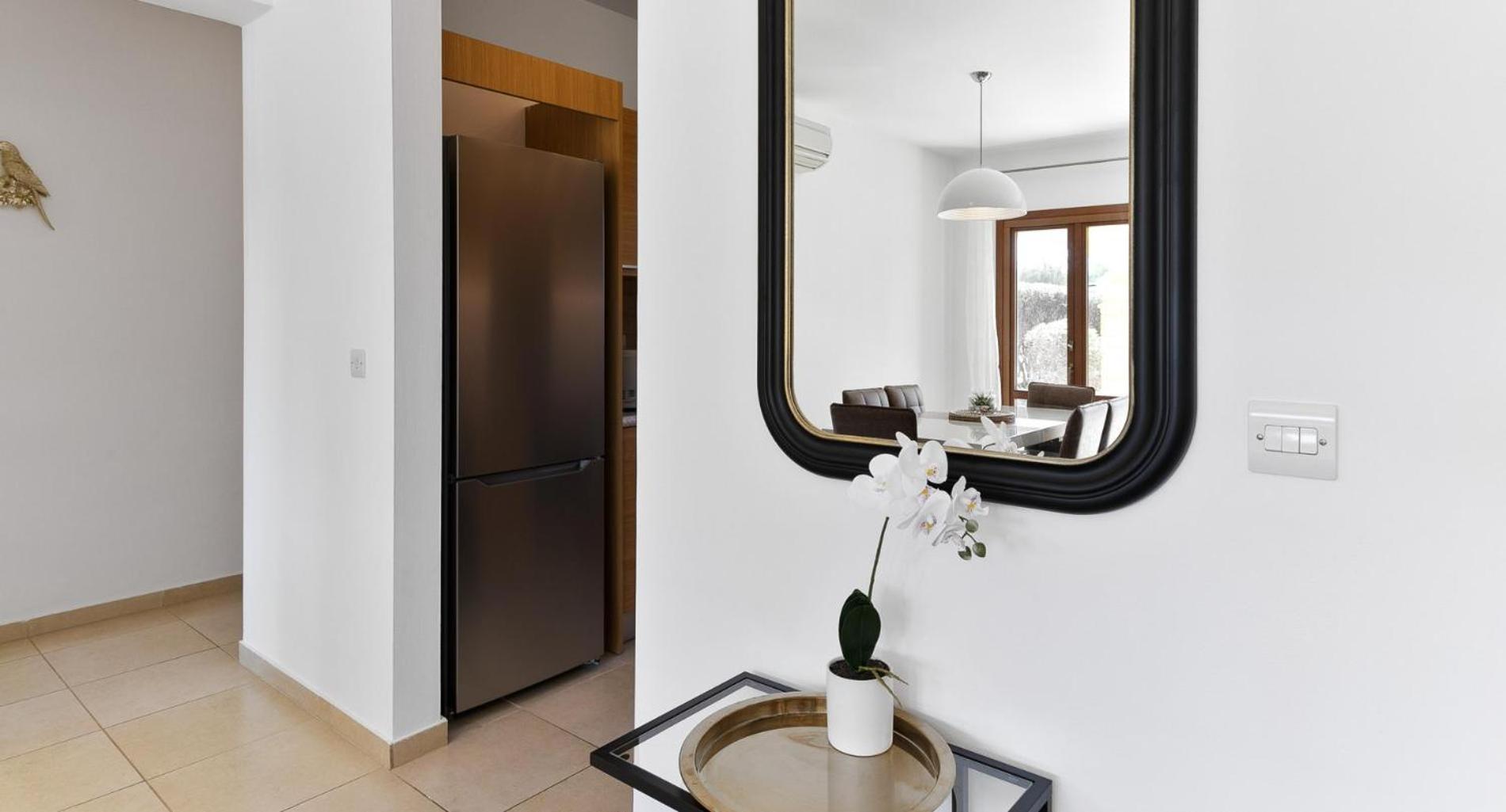 Beautiful Ground Floor Apartment BC02 - Lelantos, Theseus Village