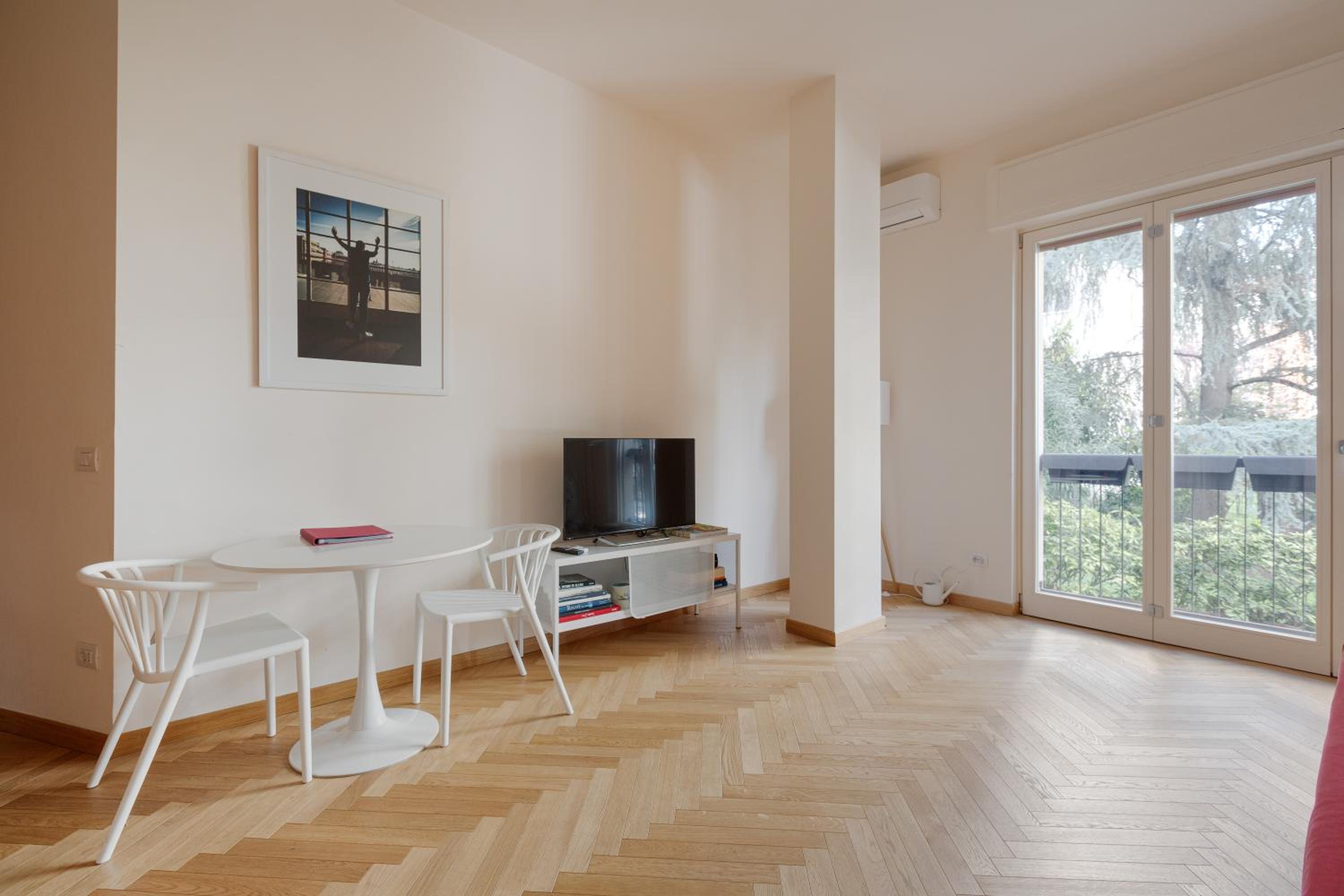 Piola M2 - Walking on the Moon Apartment