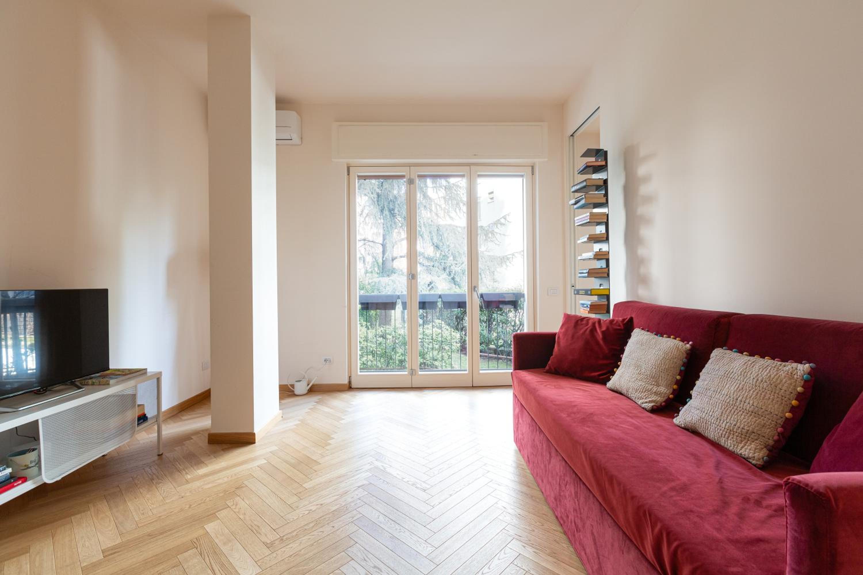 Piola M2 - Walking on the Moon Apartment