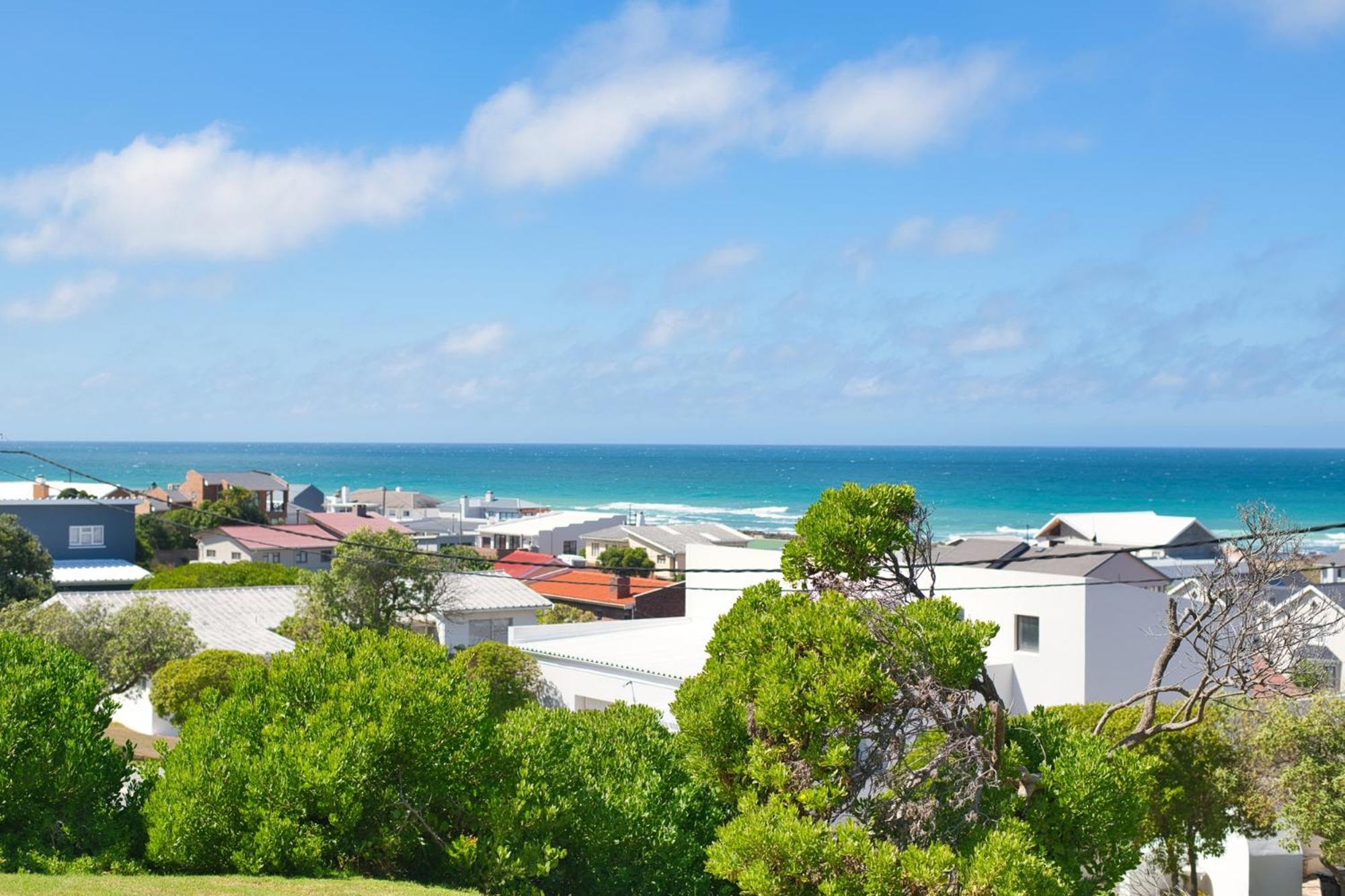 Happy Tides in Struisbaai view 4