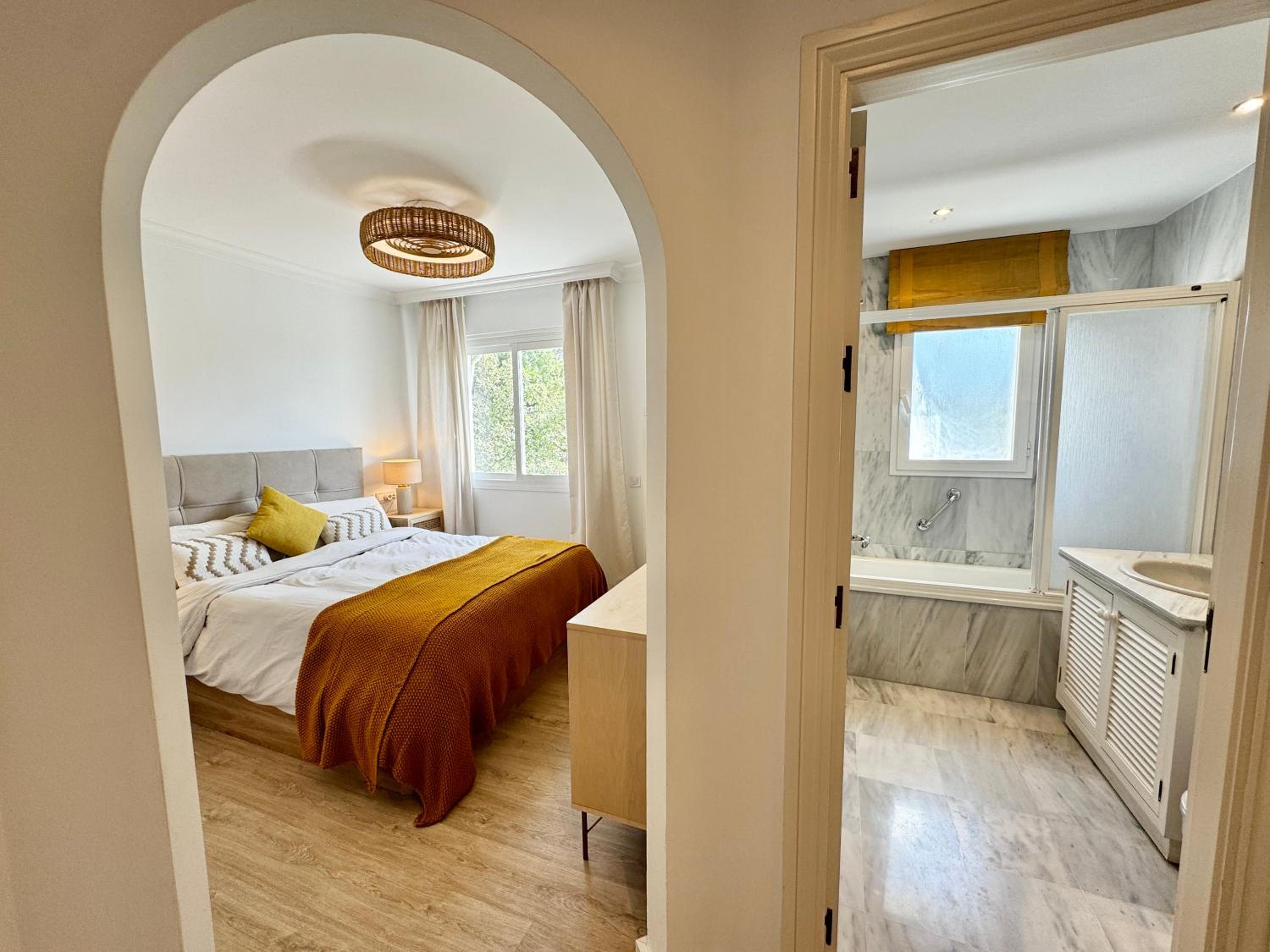 Rio Real Golf Marbella - EaW Homes view 5