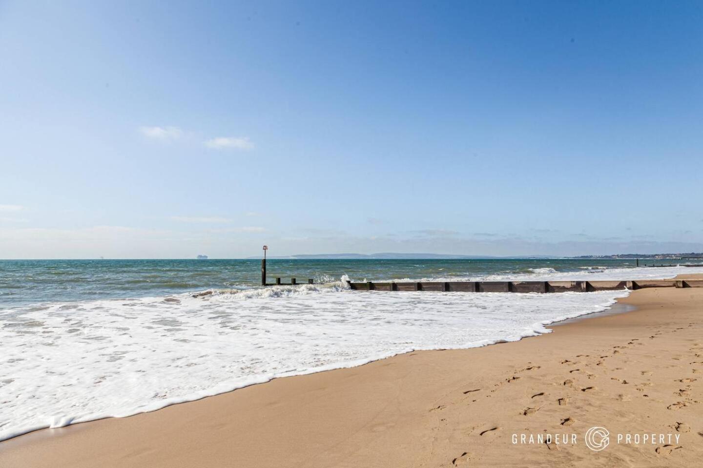 Driftwood by Grandeur Property