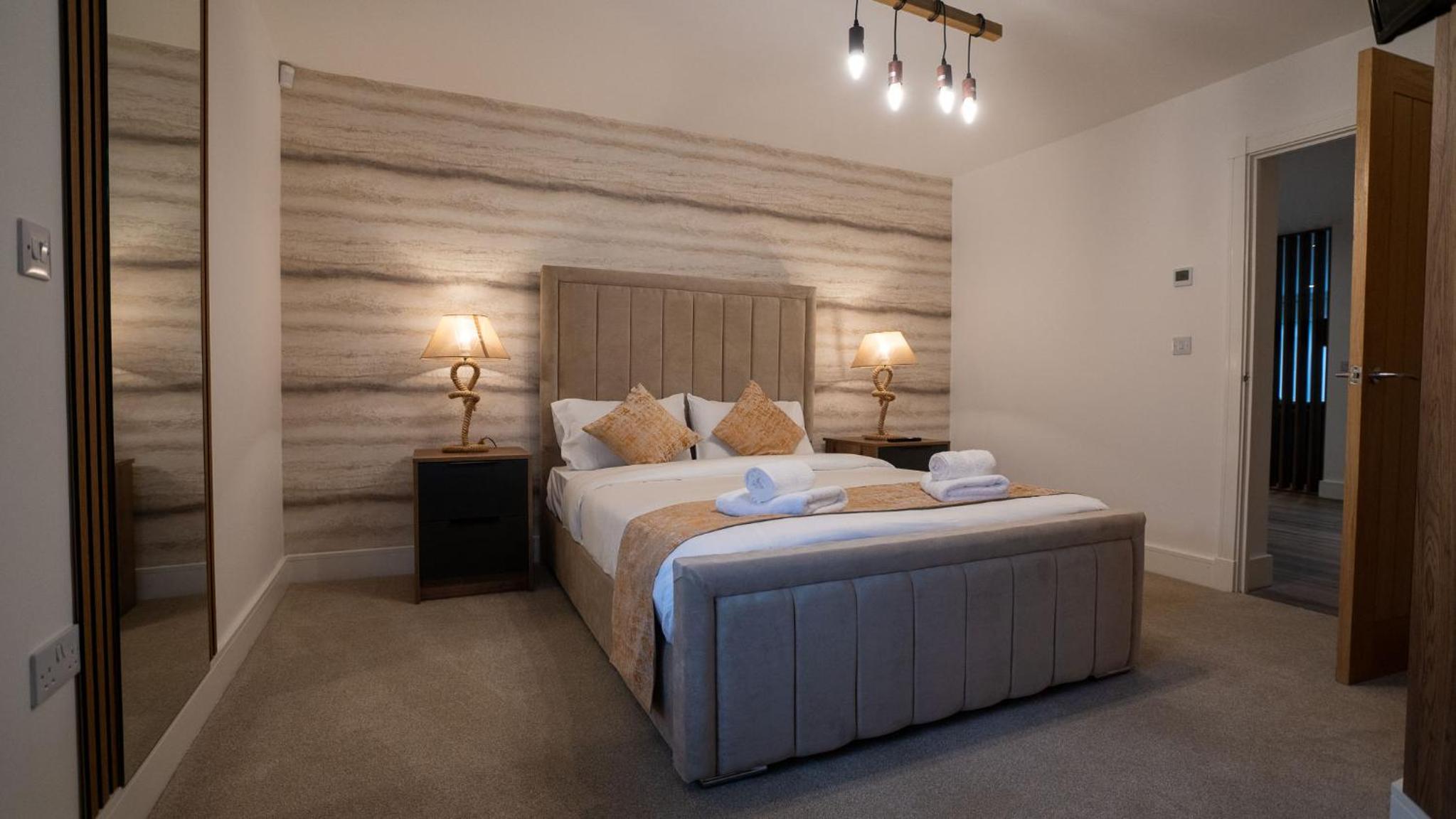 Northumberland Luxury Stays - The Galloway view 4