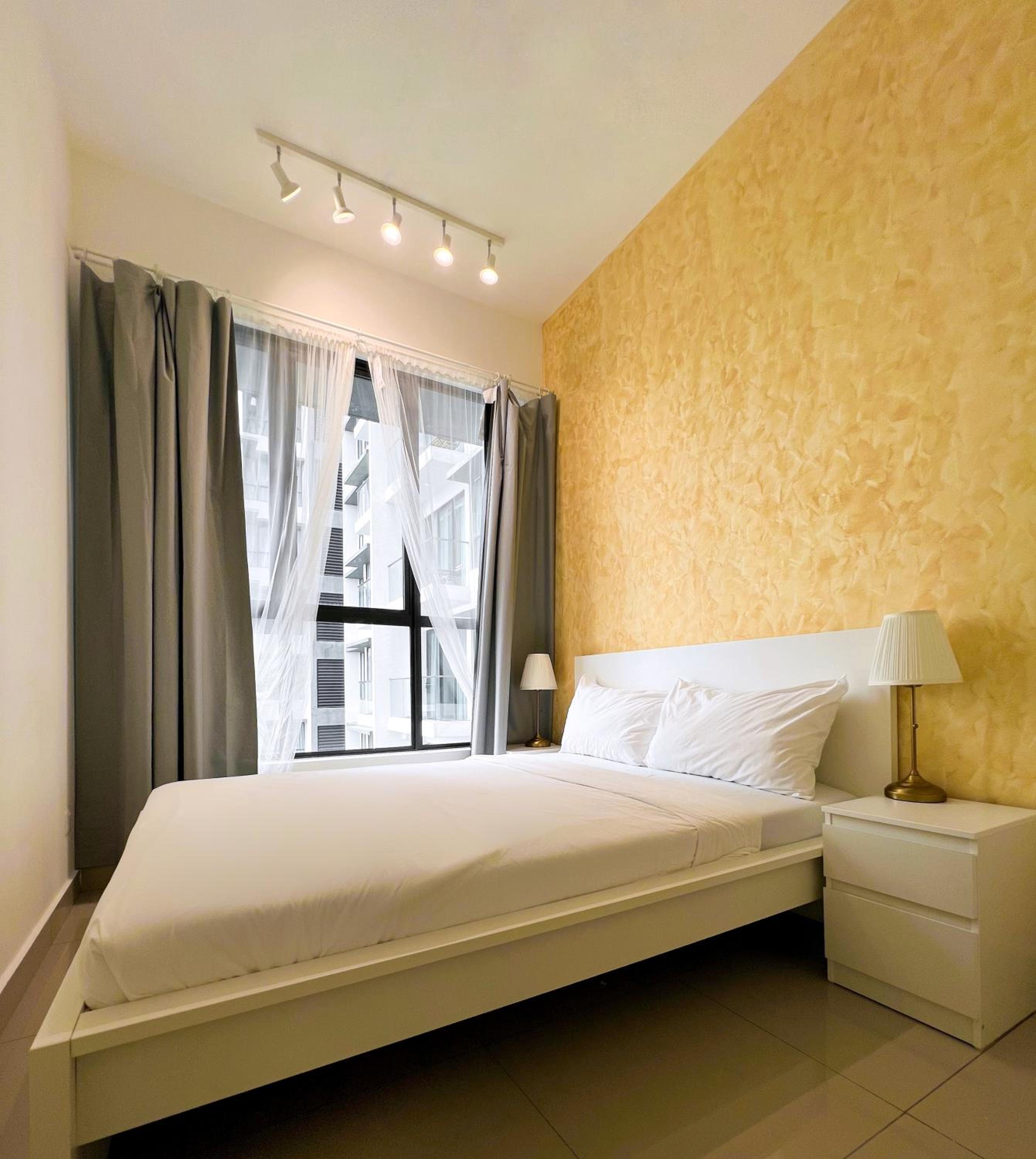 Velocity Mall Family Homestay