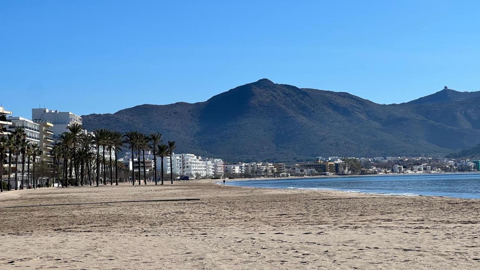 Estudio cerca de la playa view 3