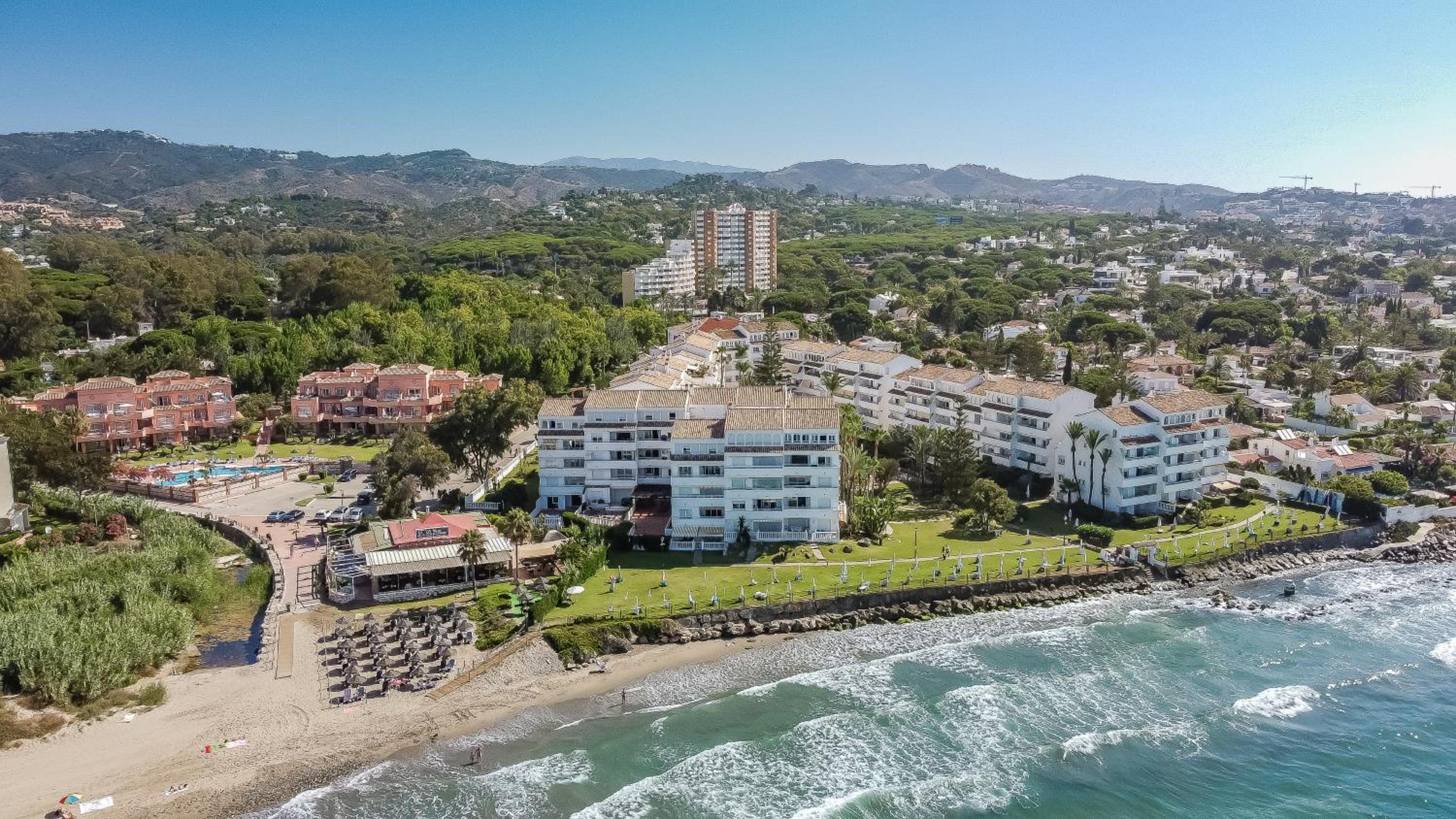 Sea views Apartment in Marbesa