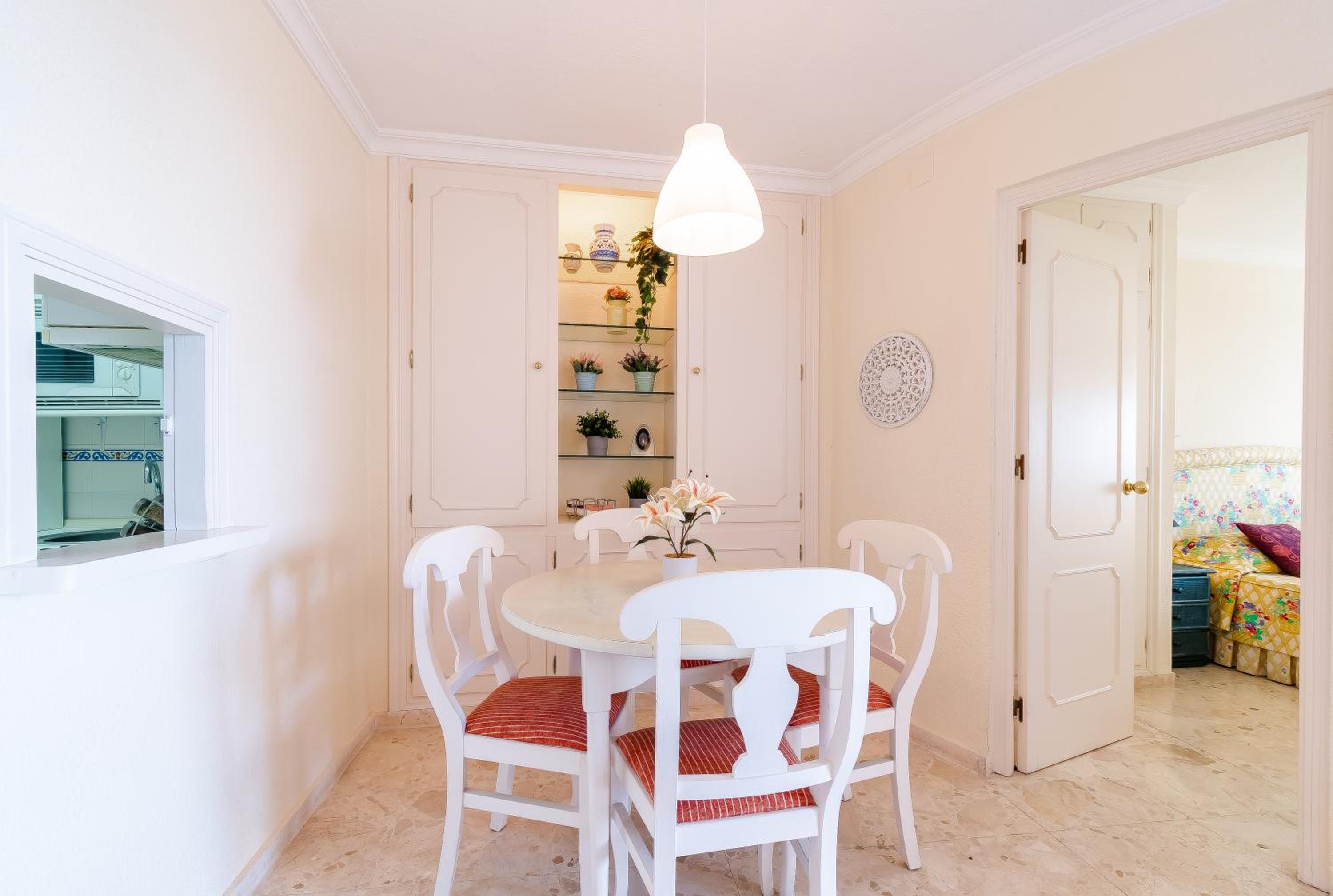 Sea views Apartment in Marbesa
