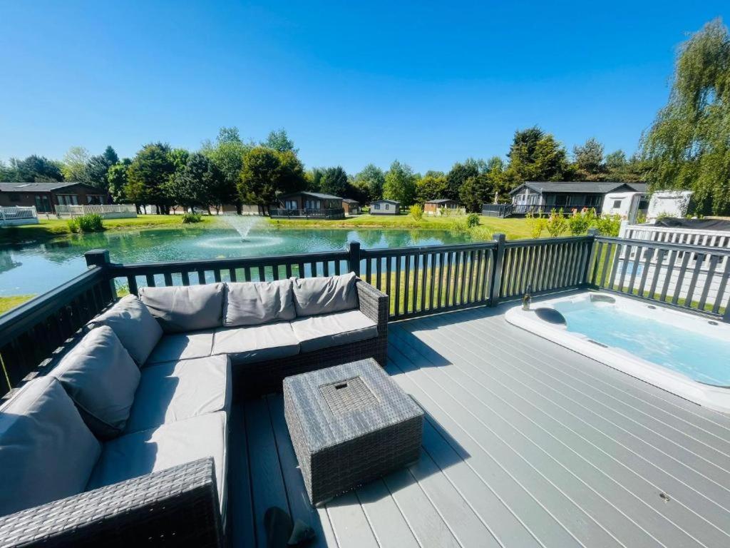 The Waterhole Lodge with Hot Tub view 2