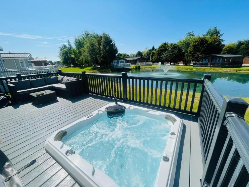 The Waterhole Lodge with Hot Tub view 3