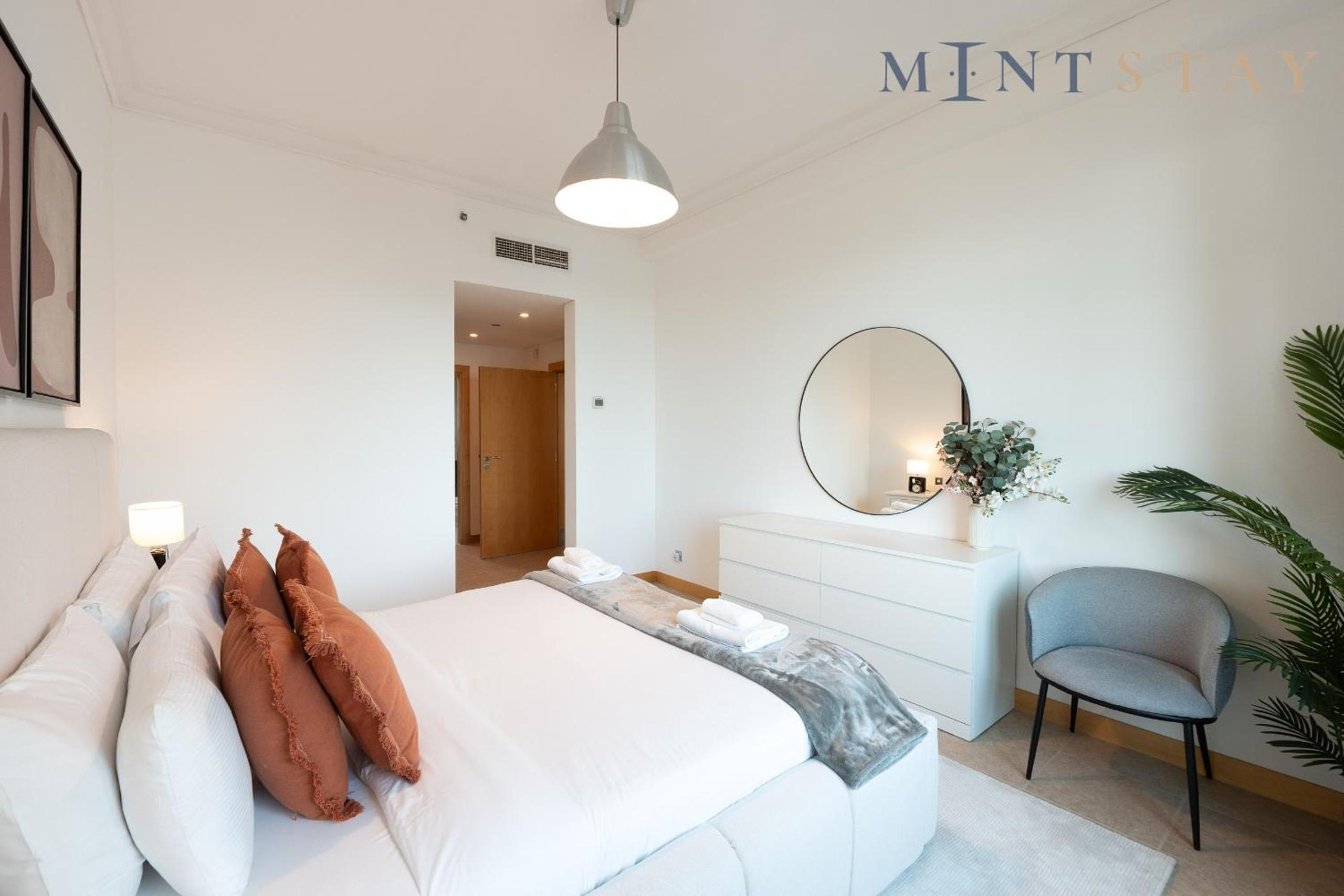 Shoreline 7, Palm Jumeirah - Mint Stay