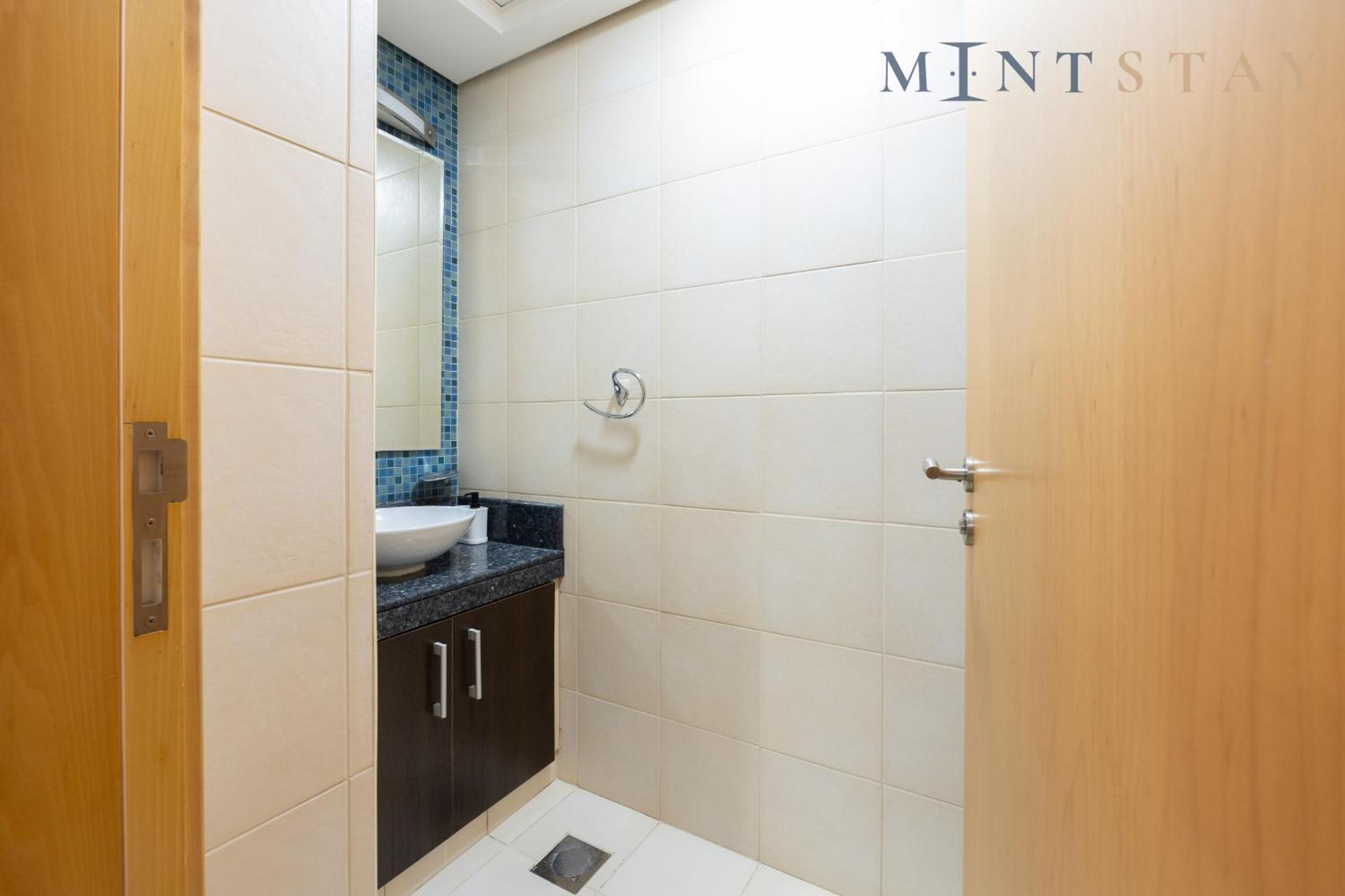 Shoreline 7, Palm Jumeirah - Mint Stay