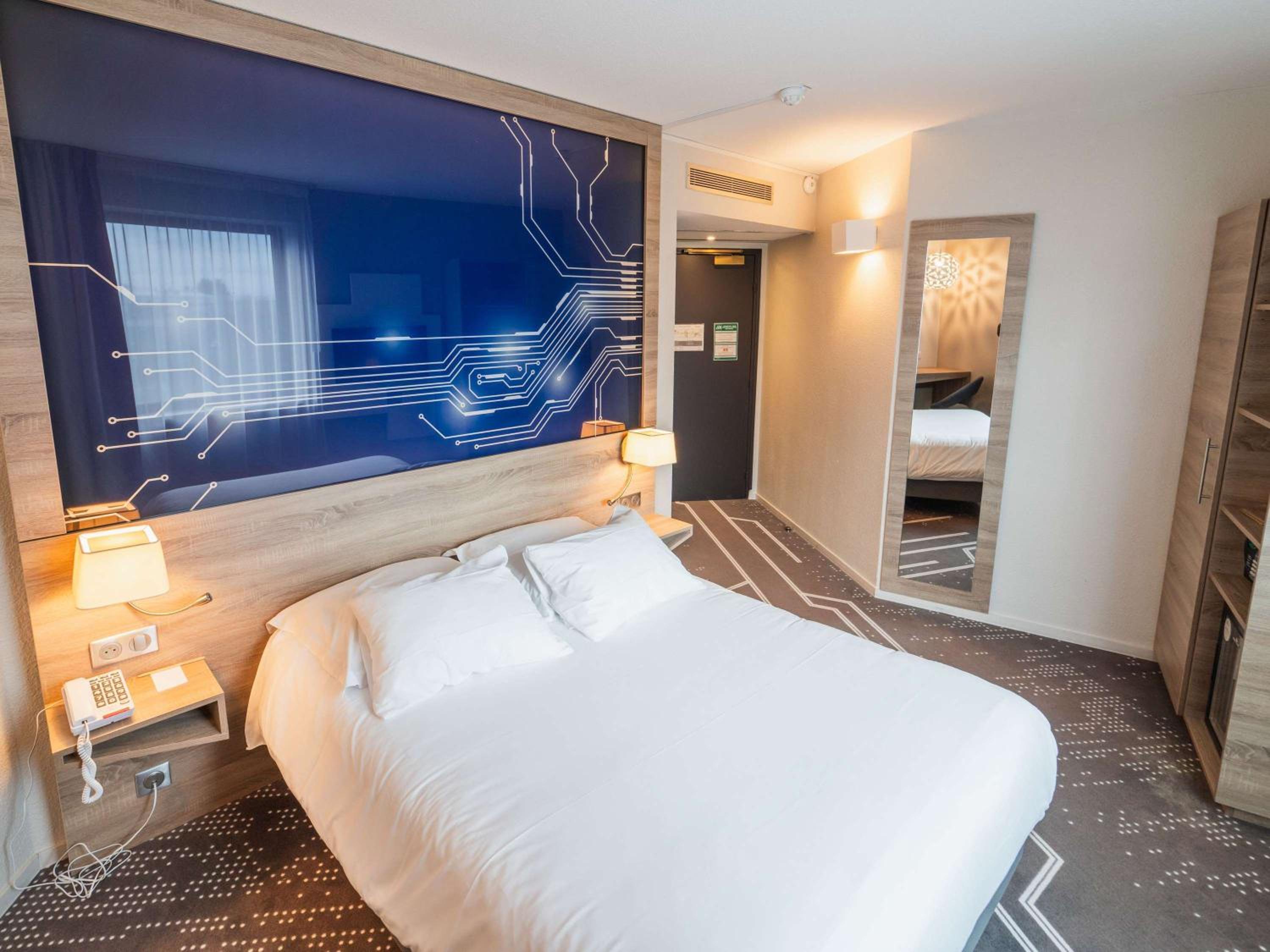 Chasseneuil-du-Poitou Vacations - Mercure Poitiers Site du Futuroscope - Property Image 1
