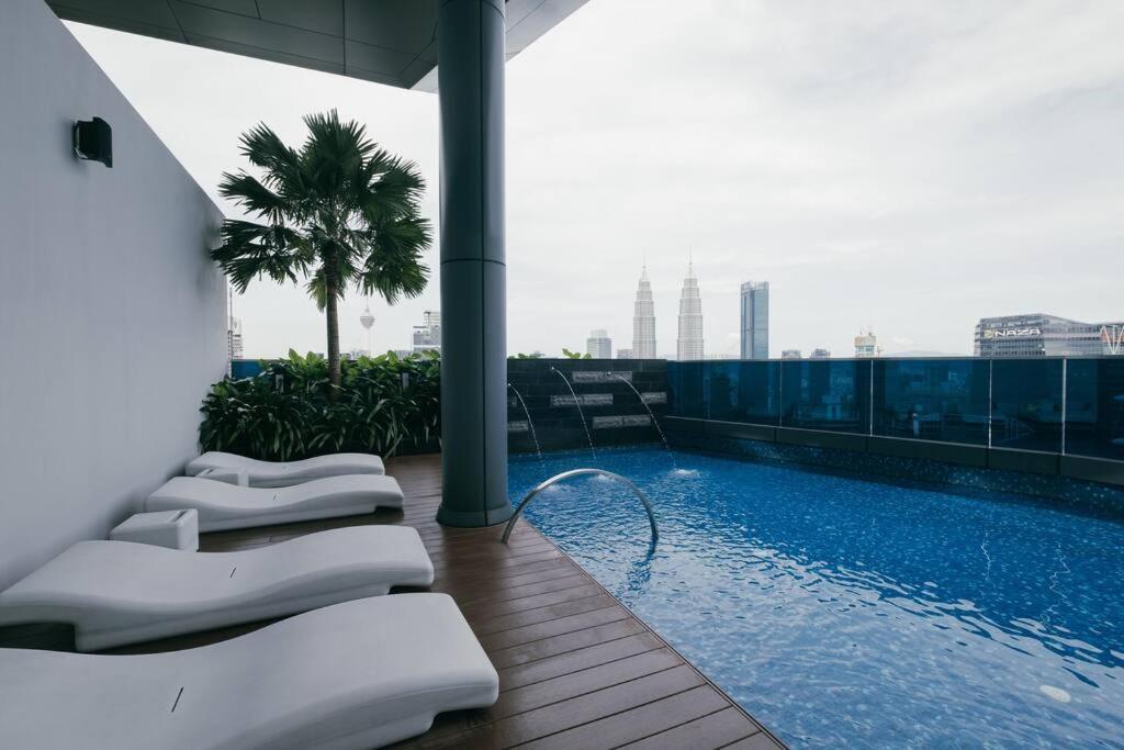 NEW! Eaton Infinity SKY POOL KLCC view Pavilion