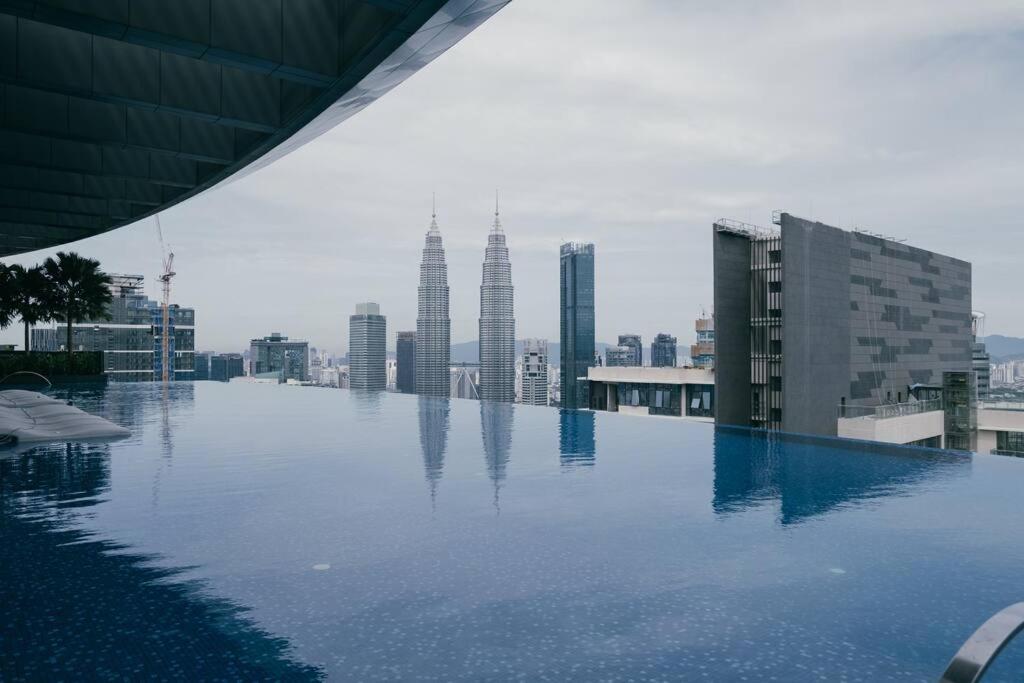NEW! Eaton Infinity SKY POOL KLCC view Pavilion