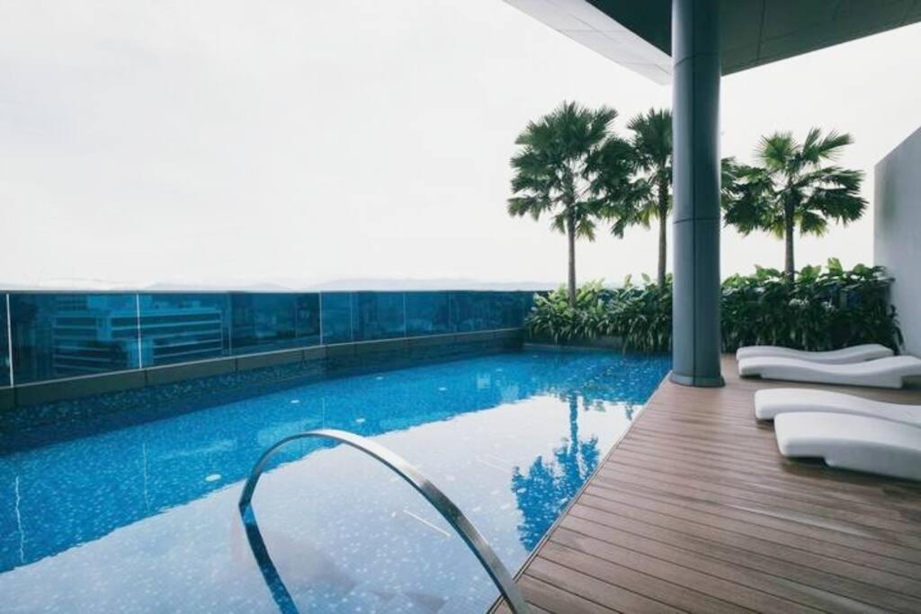 NEW! Eaton Infinity SKY POOL KLCC view Pavilion