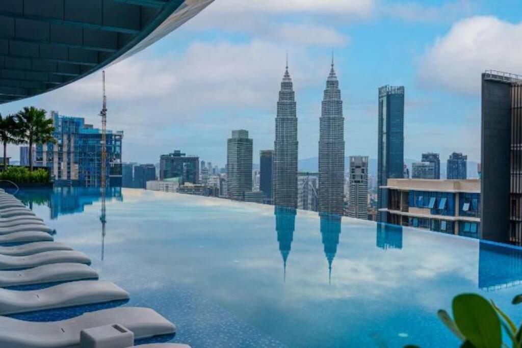 NEW! Eaton Infinity SKY POOL KLCC view Pavilion