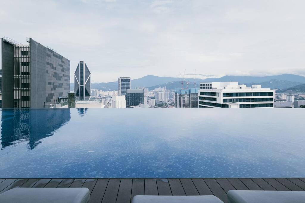 NEW! Eaton Infinity SKY POOL KLCC view Pavilion