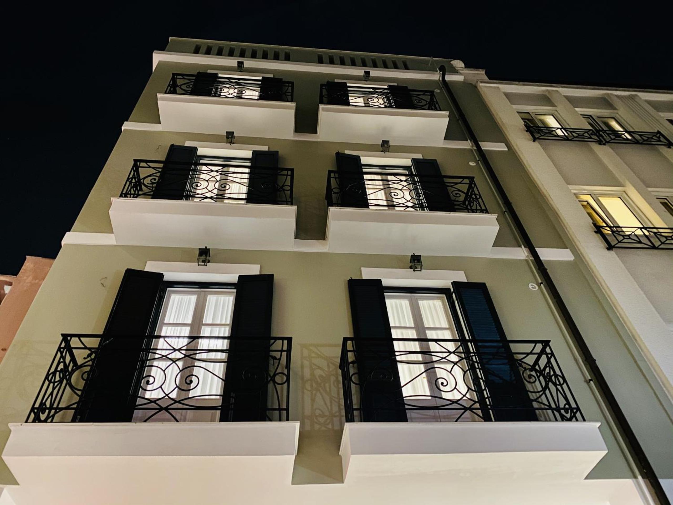 Goldfish Apartment - Plaka