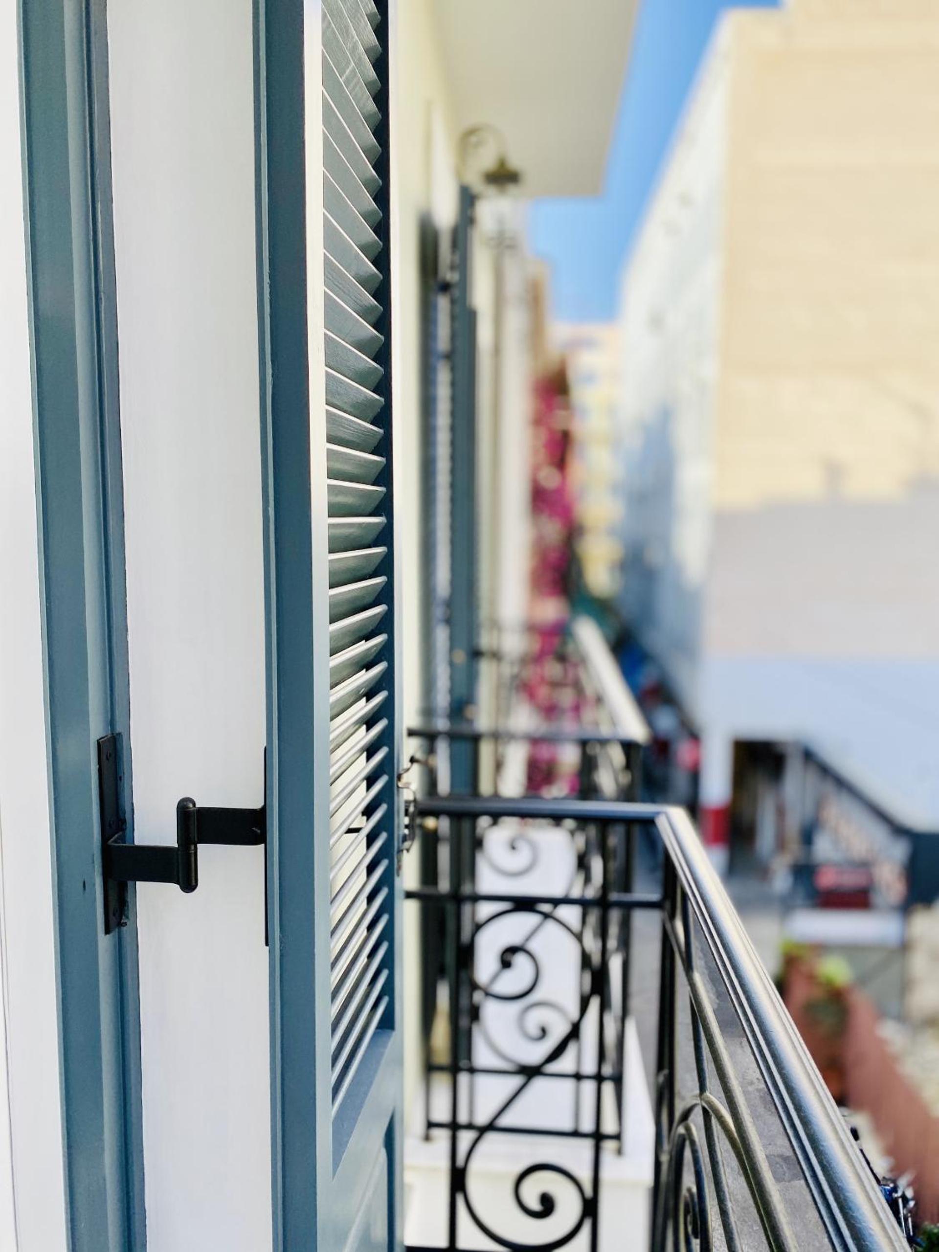 Goldfish Apartment - Plaka