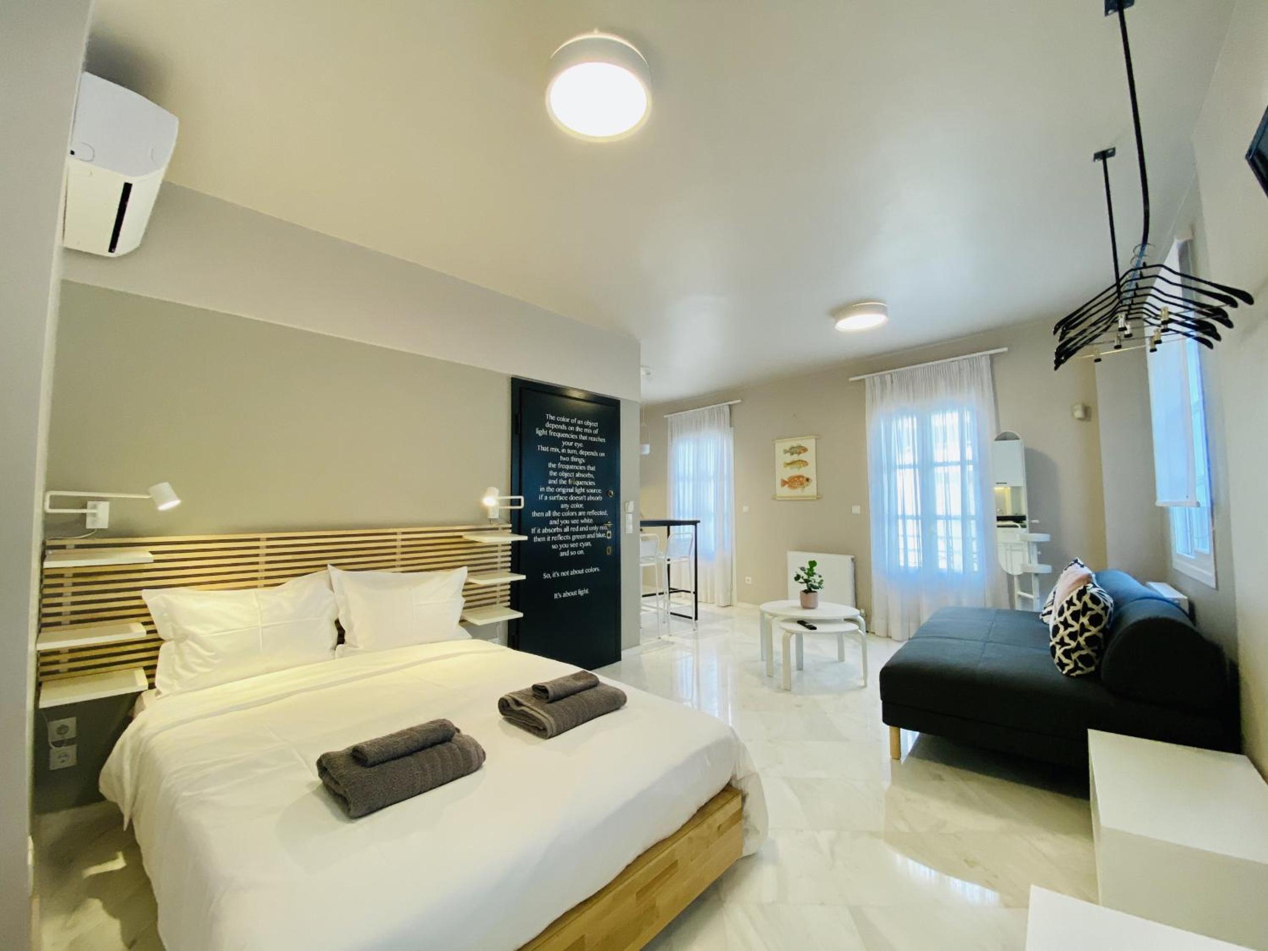 Goldfish Apartment - Plaka