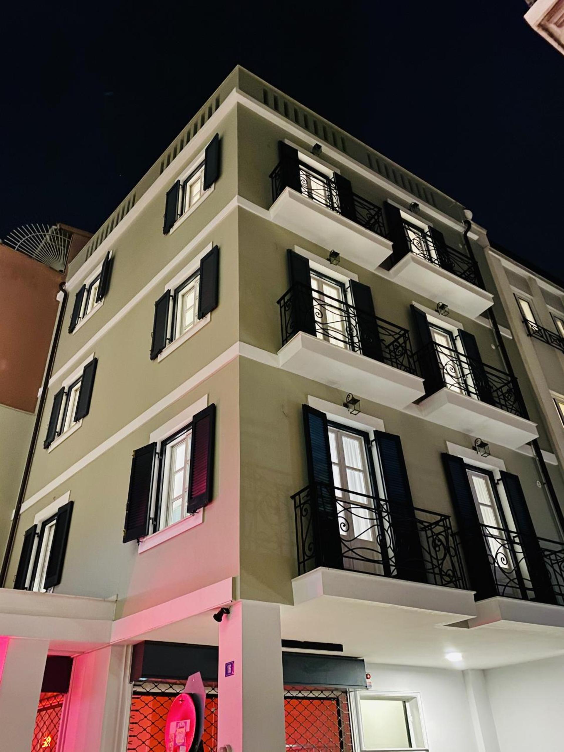 Shell Apartment - Plaka
