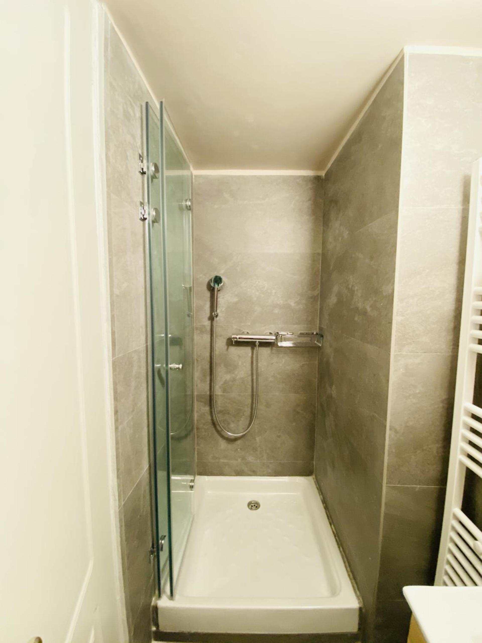 Shell Apartment - Plaka
