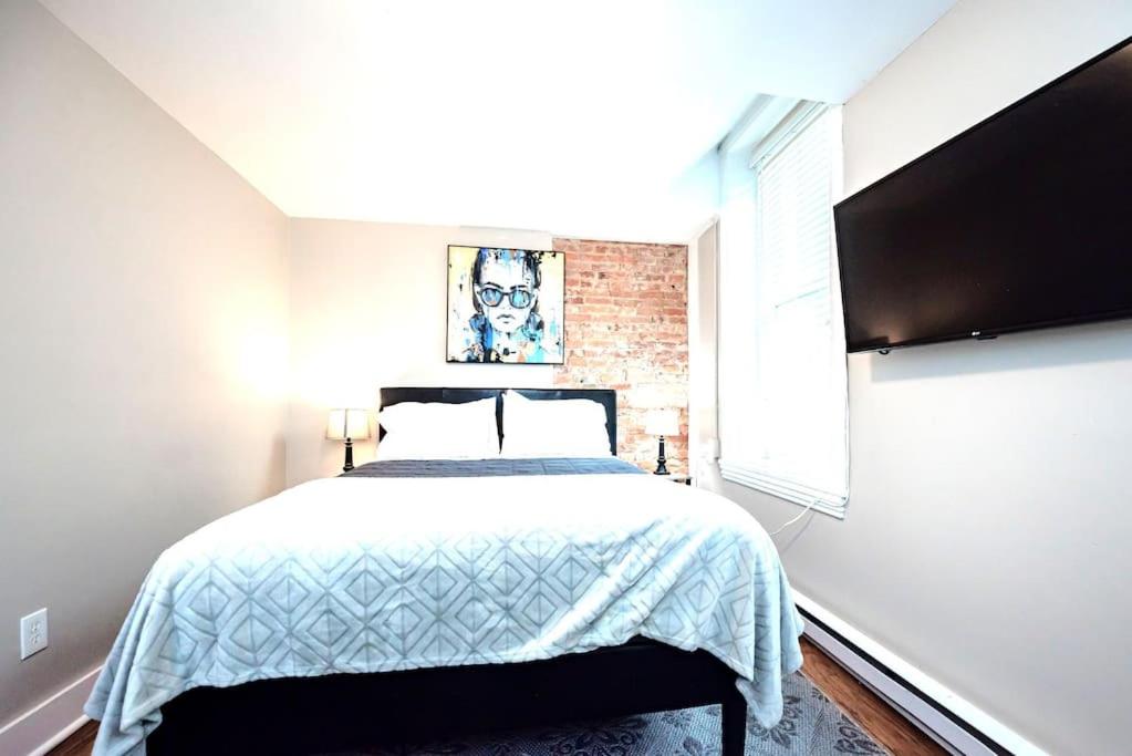 Wilmington Vacations - Park Place- cozy modern space fully updated fast WiFi good coffee and easy parking - Property Image 4