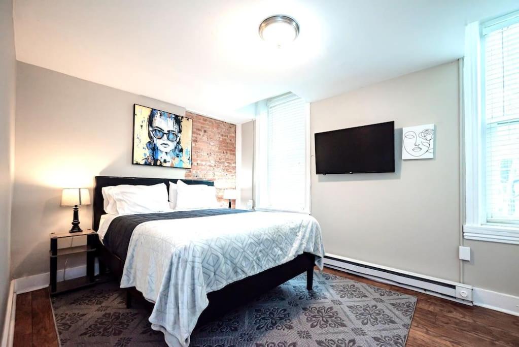 Wilmington Vacations - Park Place- cozy modern space fully updated fast WiFi good coffee and easy parking - Property Image 3