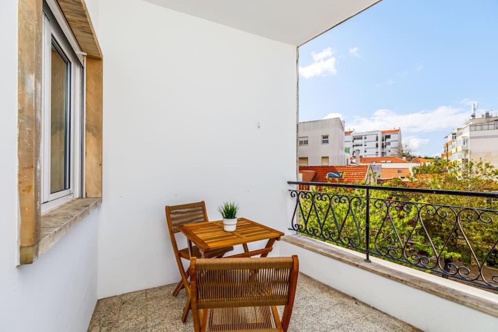Bright and Spacious Two Bedroom Apt in Almada
