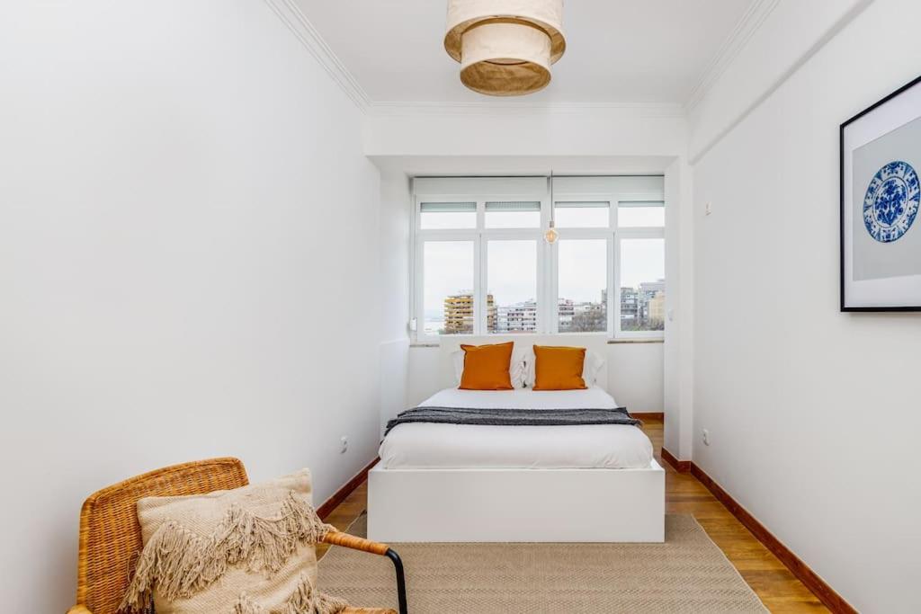 Bright and Spacious Two Bedroom Apt in Almada