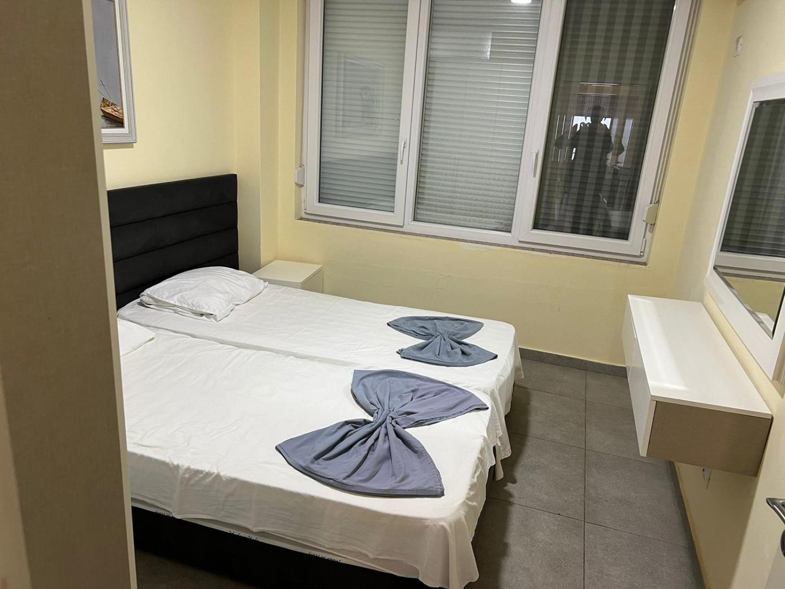 holiday shengjin kozmai