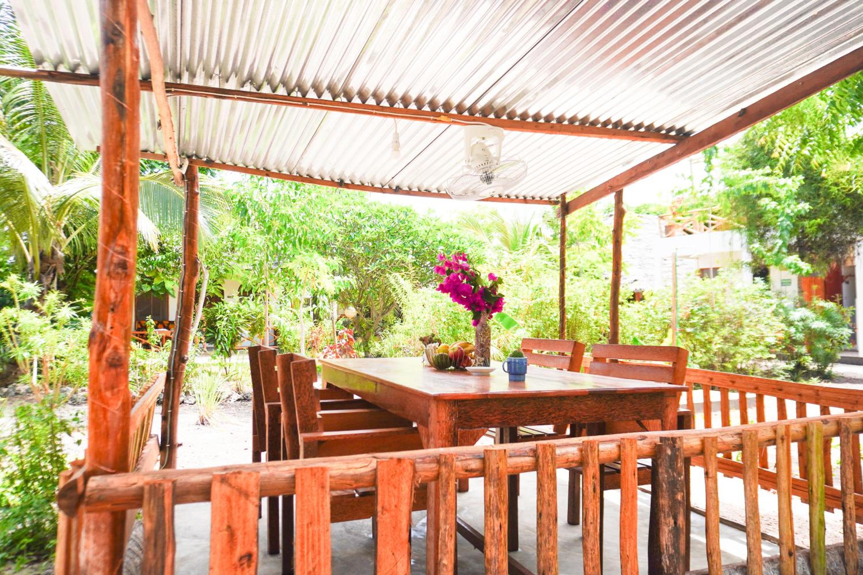 Cozy Bungalow - Garden, Terrace, Rooftop, Beach
