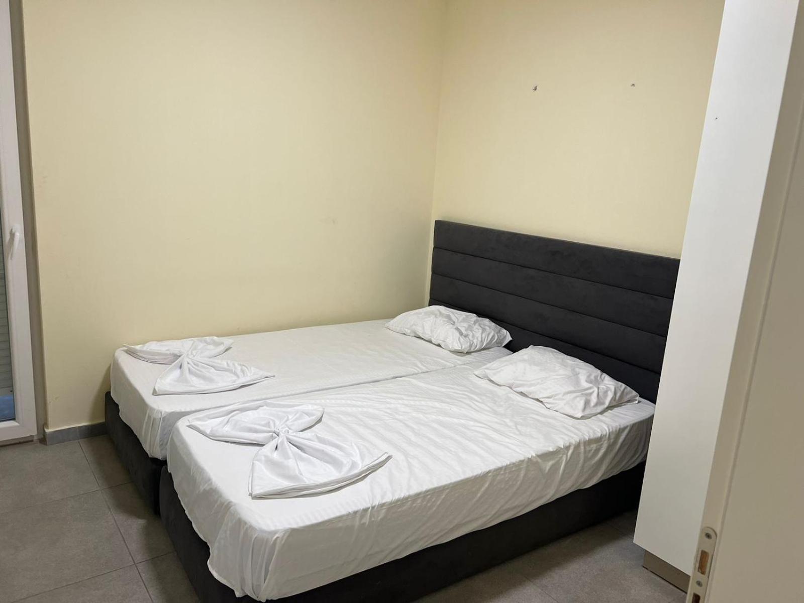 shengjin apartaments