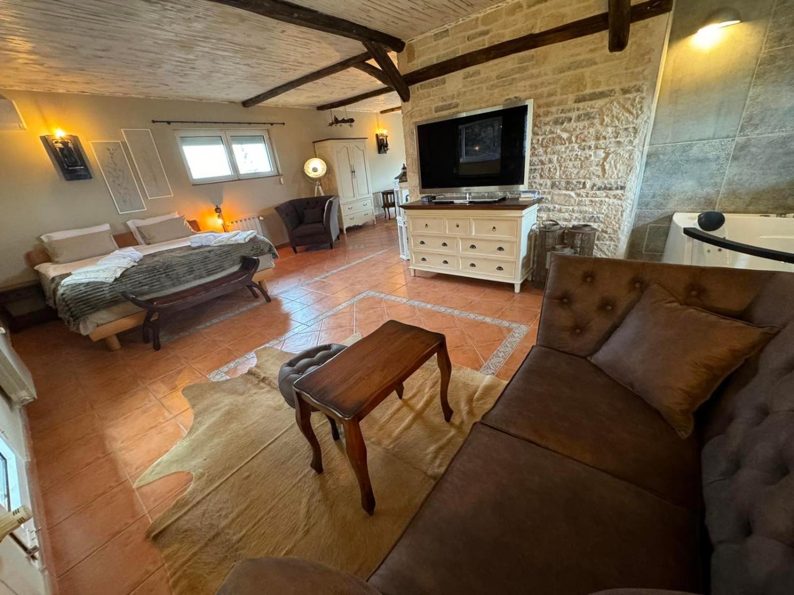 Villa Boyana City & Relax with Hot Jacuzzi and Sauna by BookVillaBG