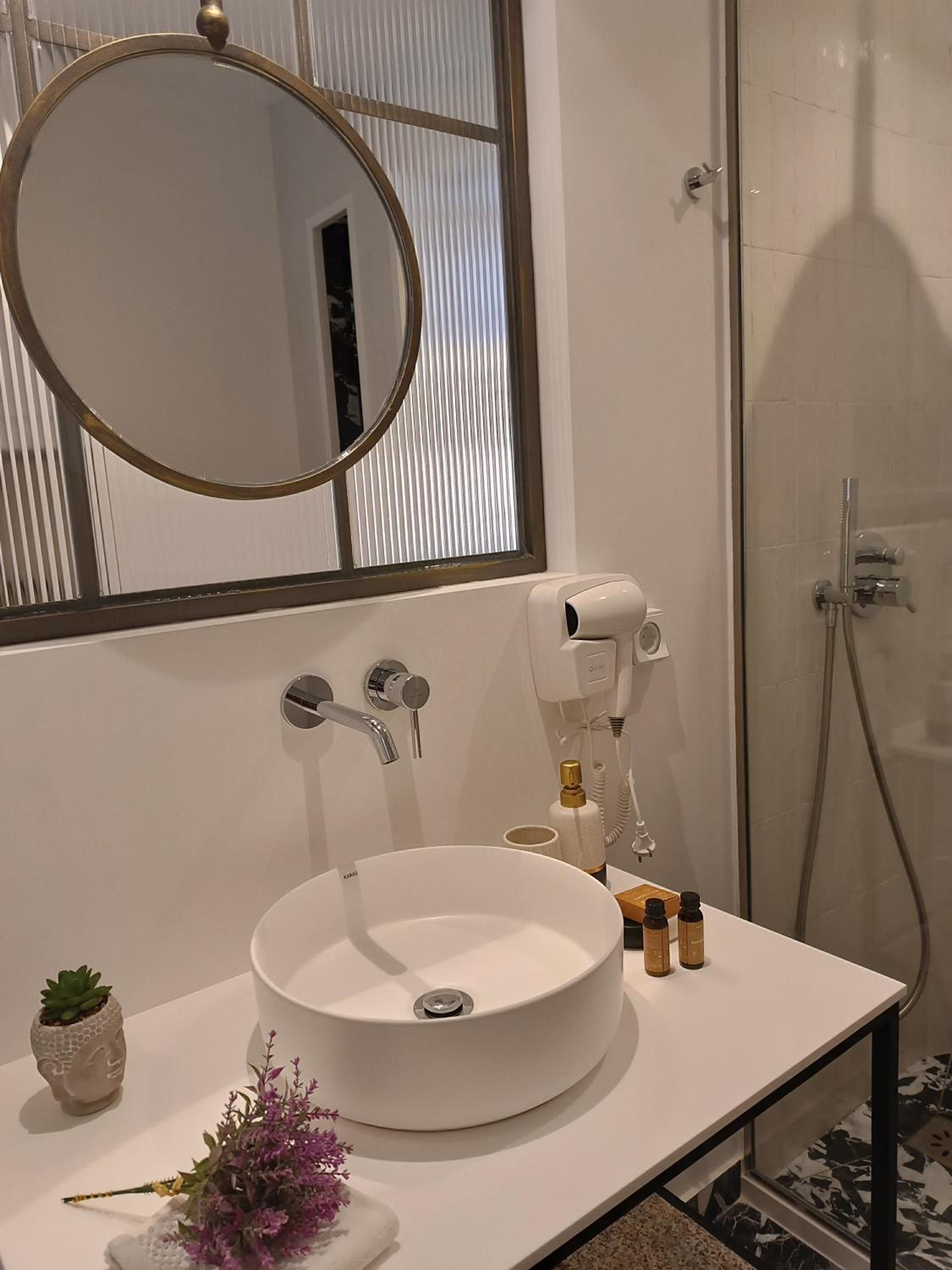 MUSES LUXURY SUITES