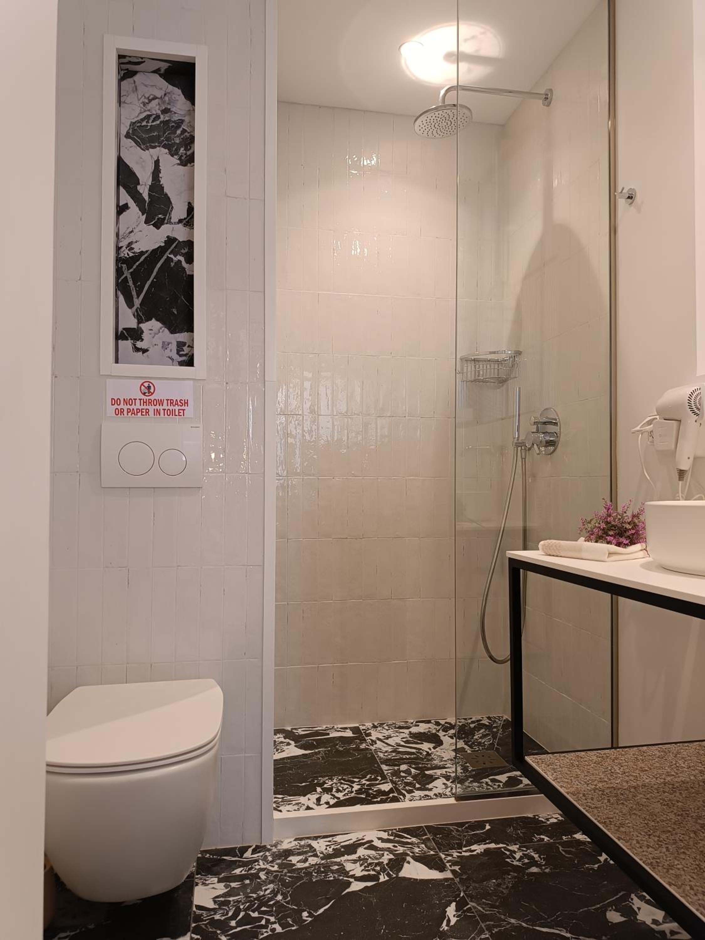 MUSES LUXURY SUITES