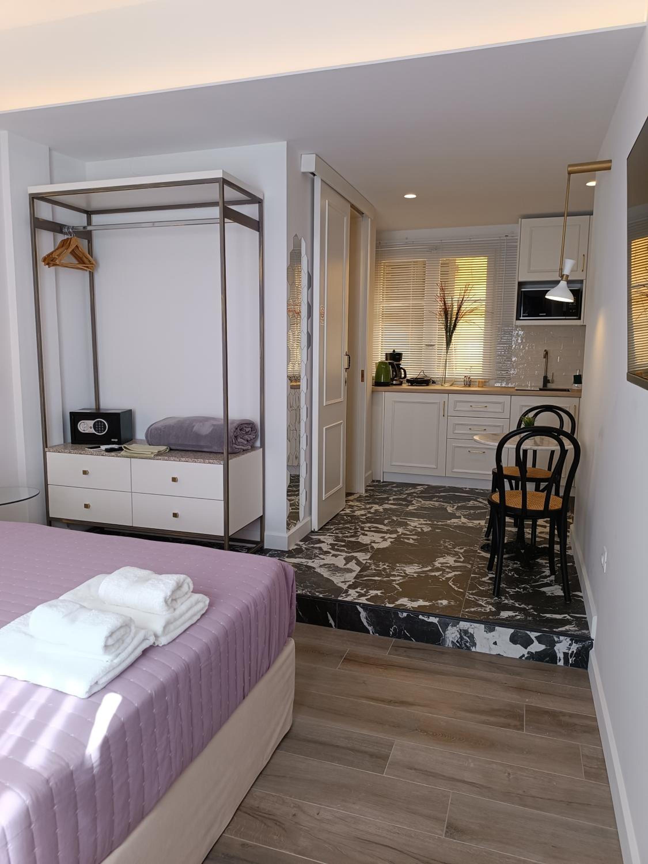 MUSES LUXURY SUITES